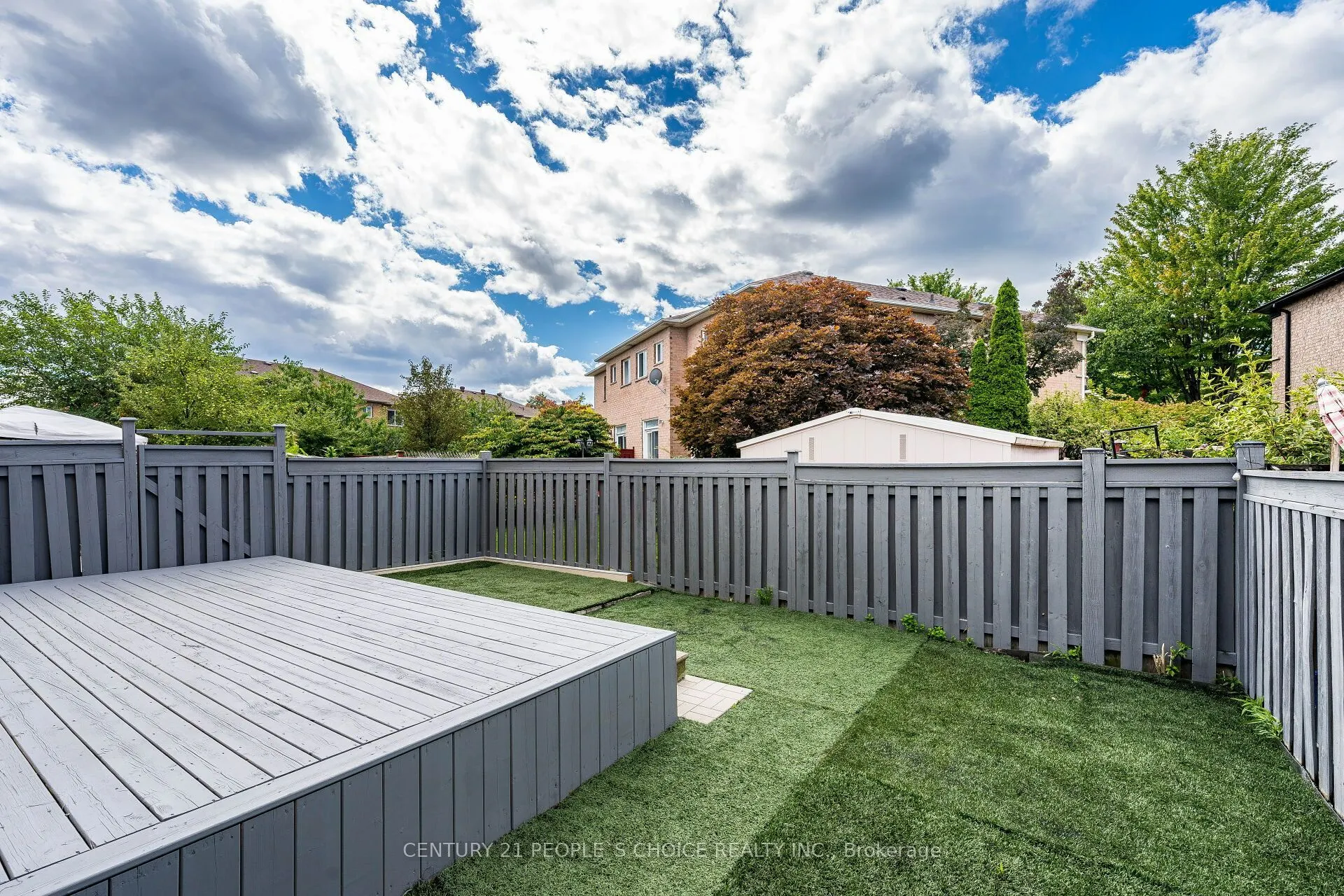 211 Wildberry Crescent