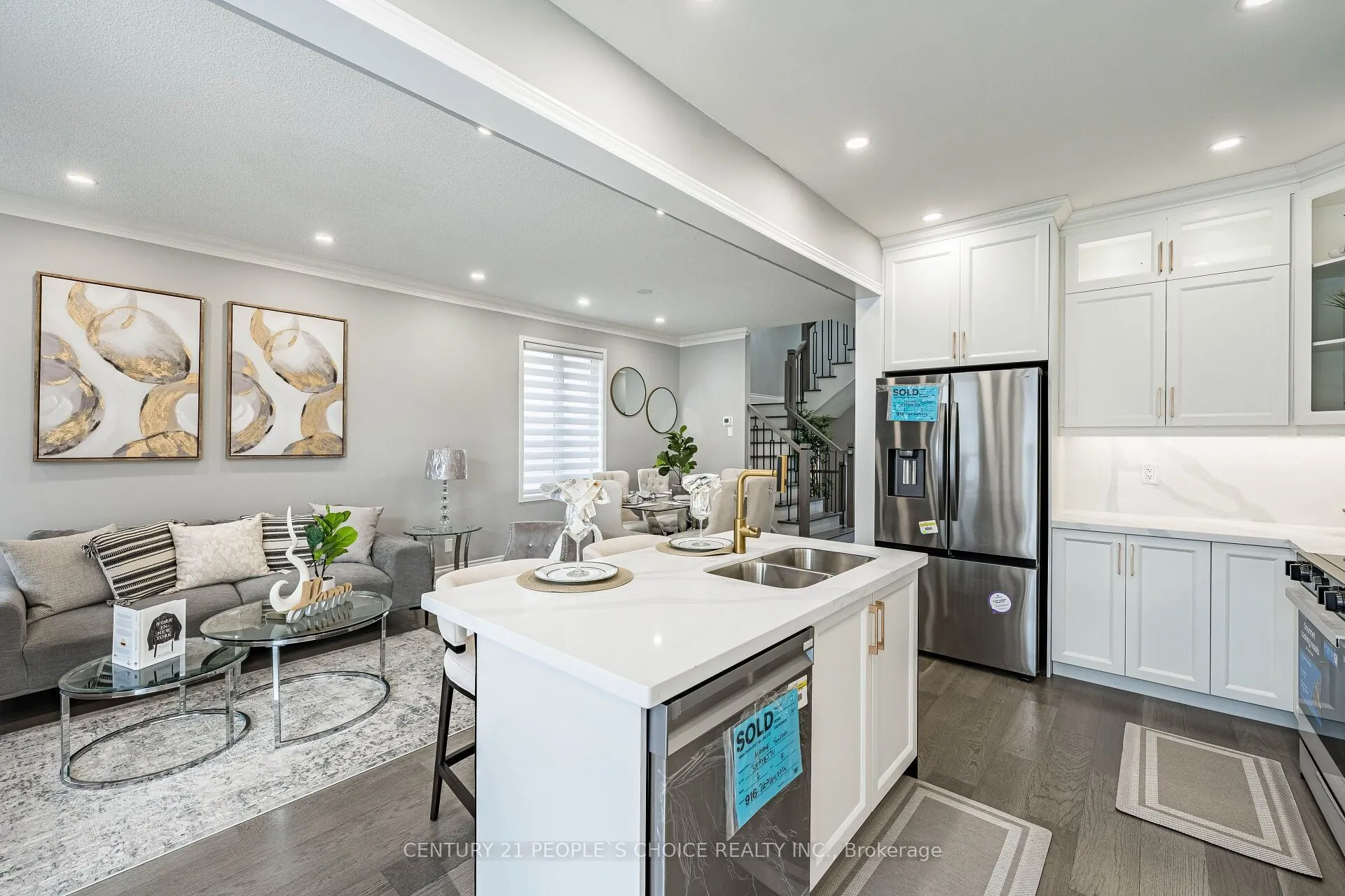 211 Wildberry Crescent