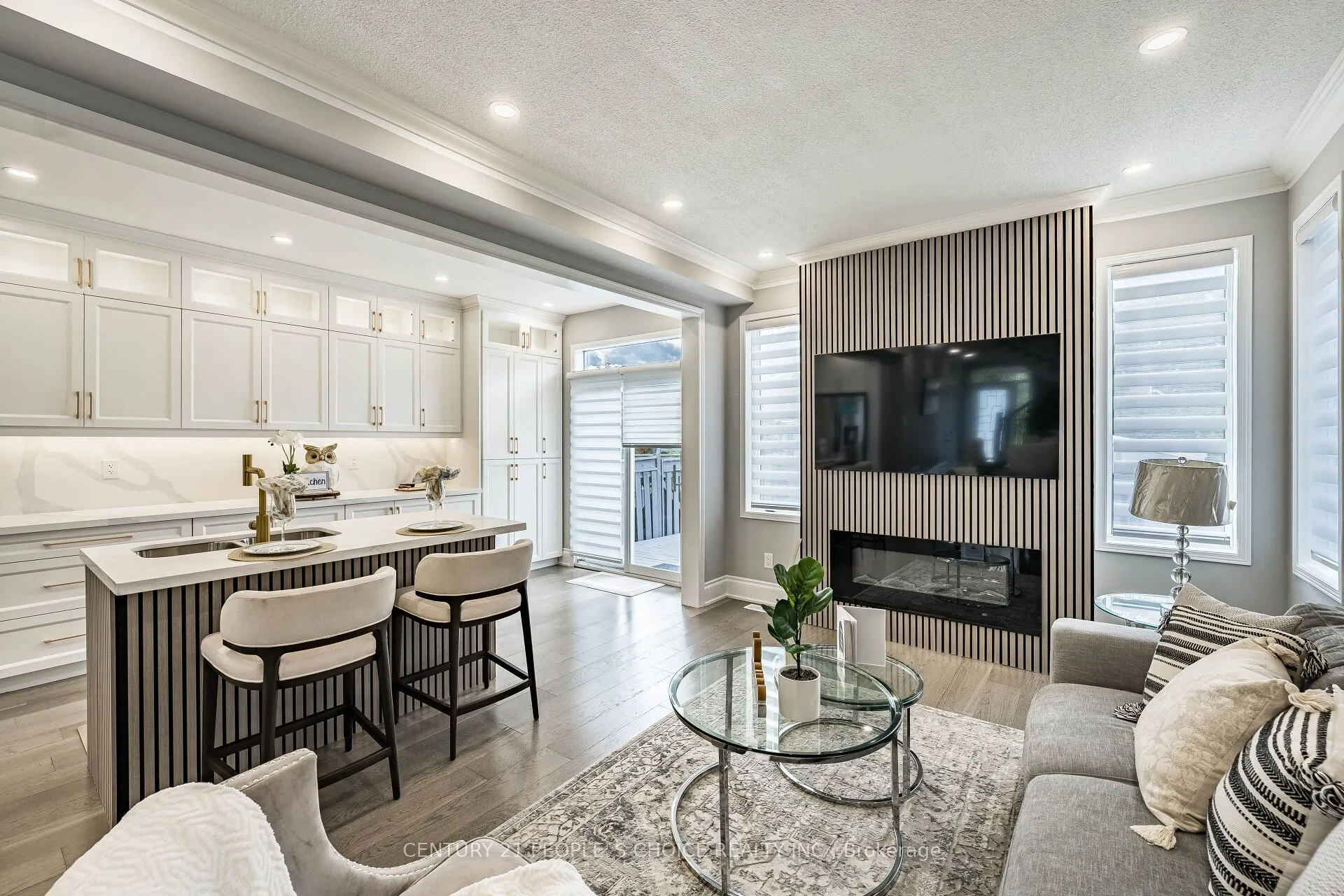 211 Wildberry Crescent