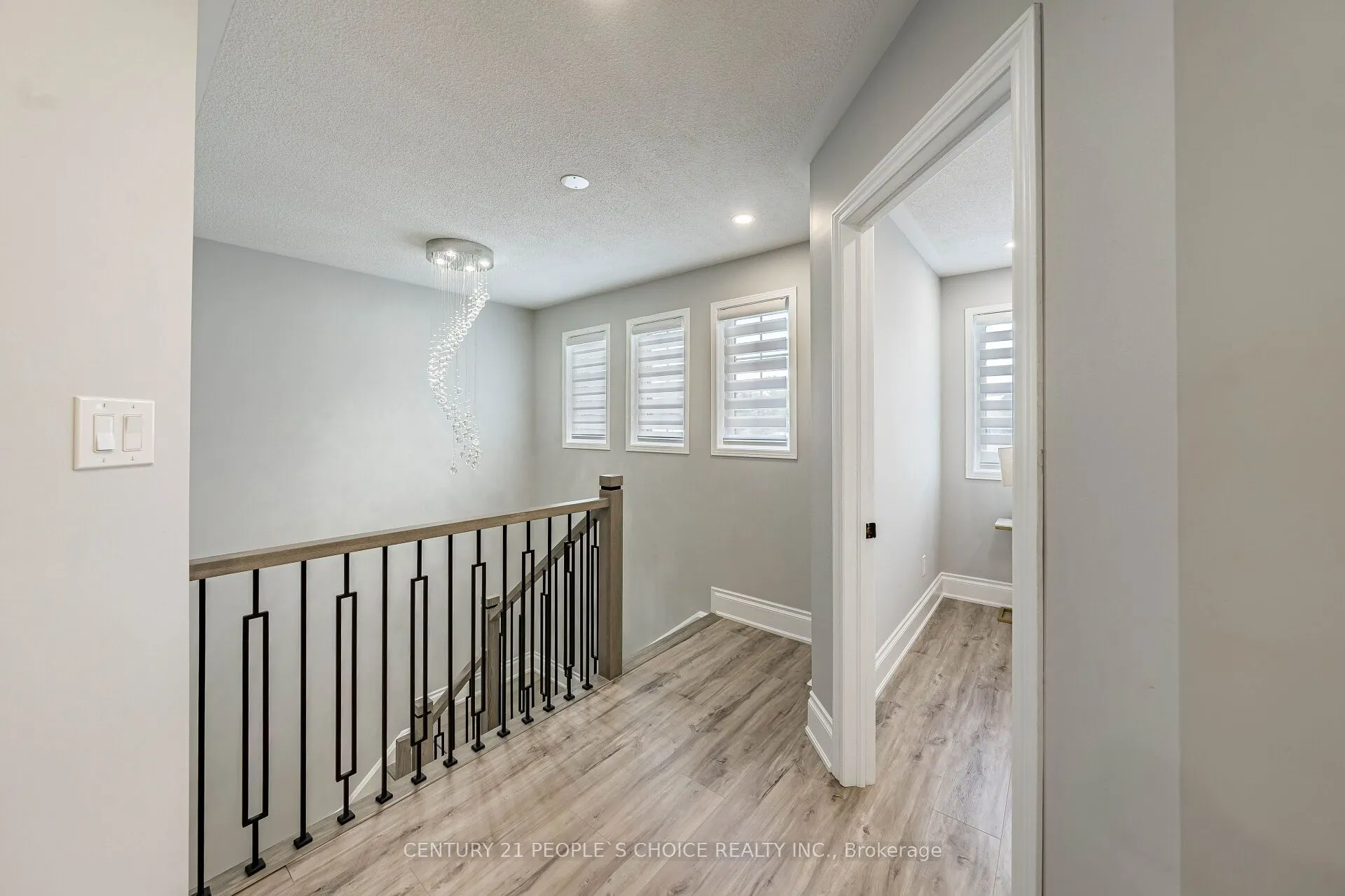 211 Wildberry Crescent