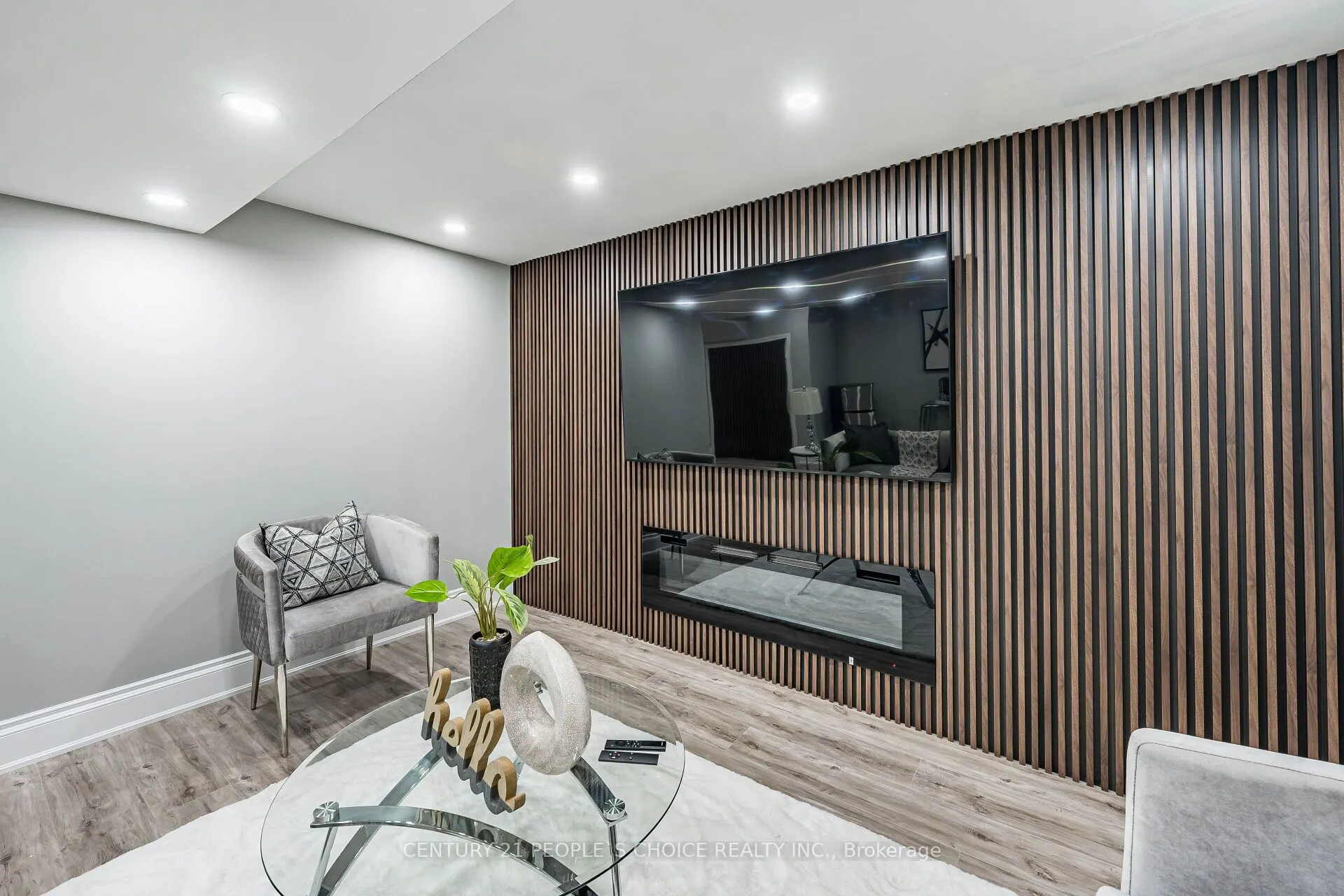 211 Wildberry Crescent