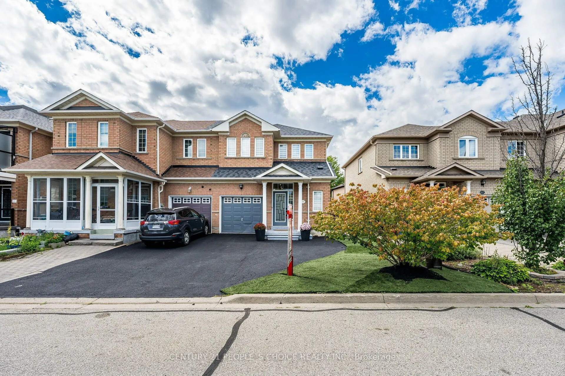 211 Wildberry Crescent