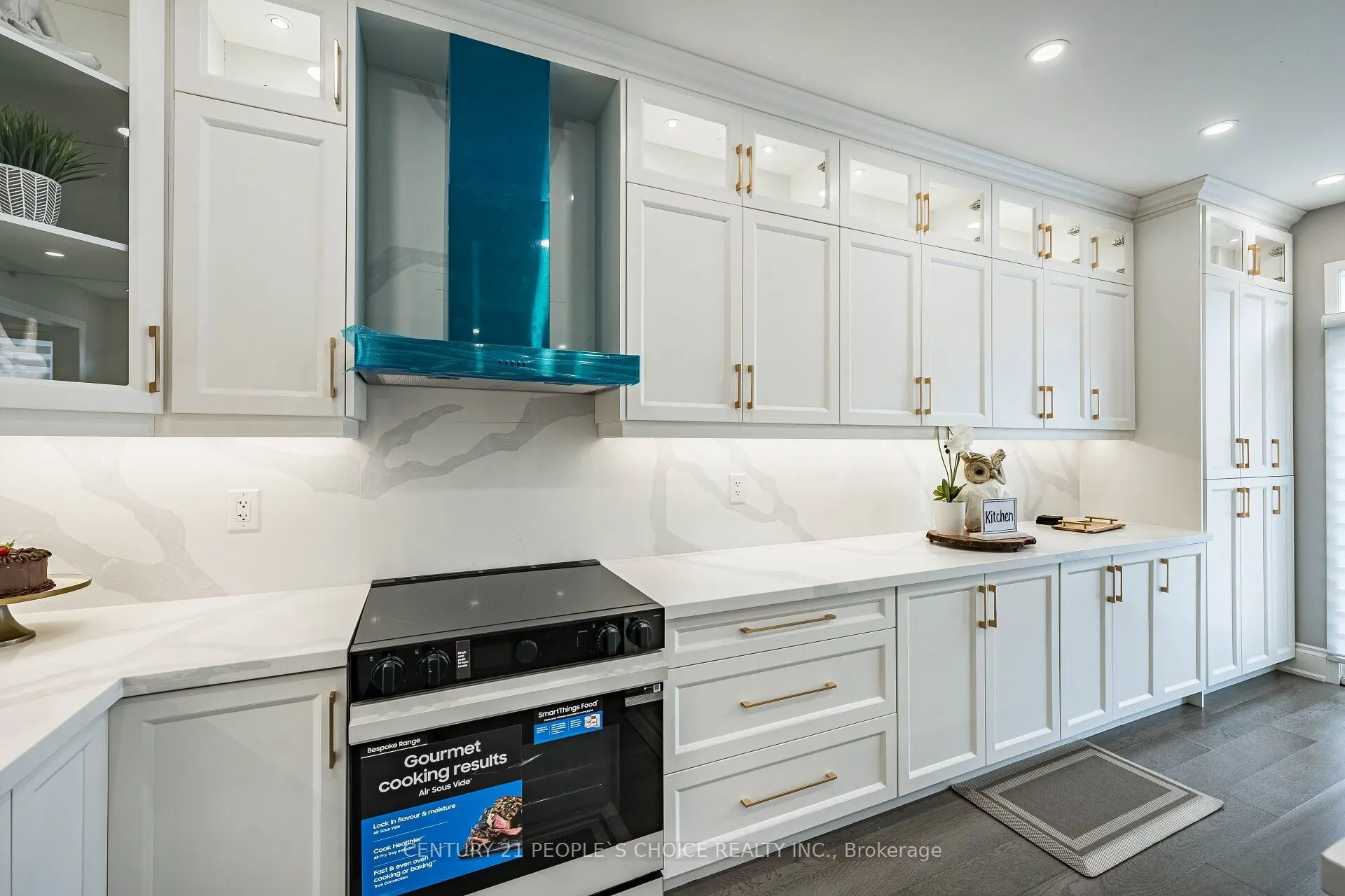 211 Wildberry Crescent