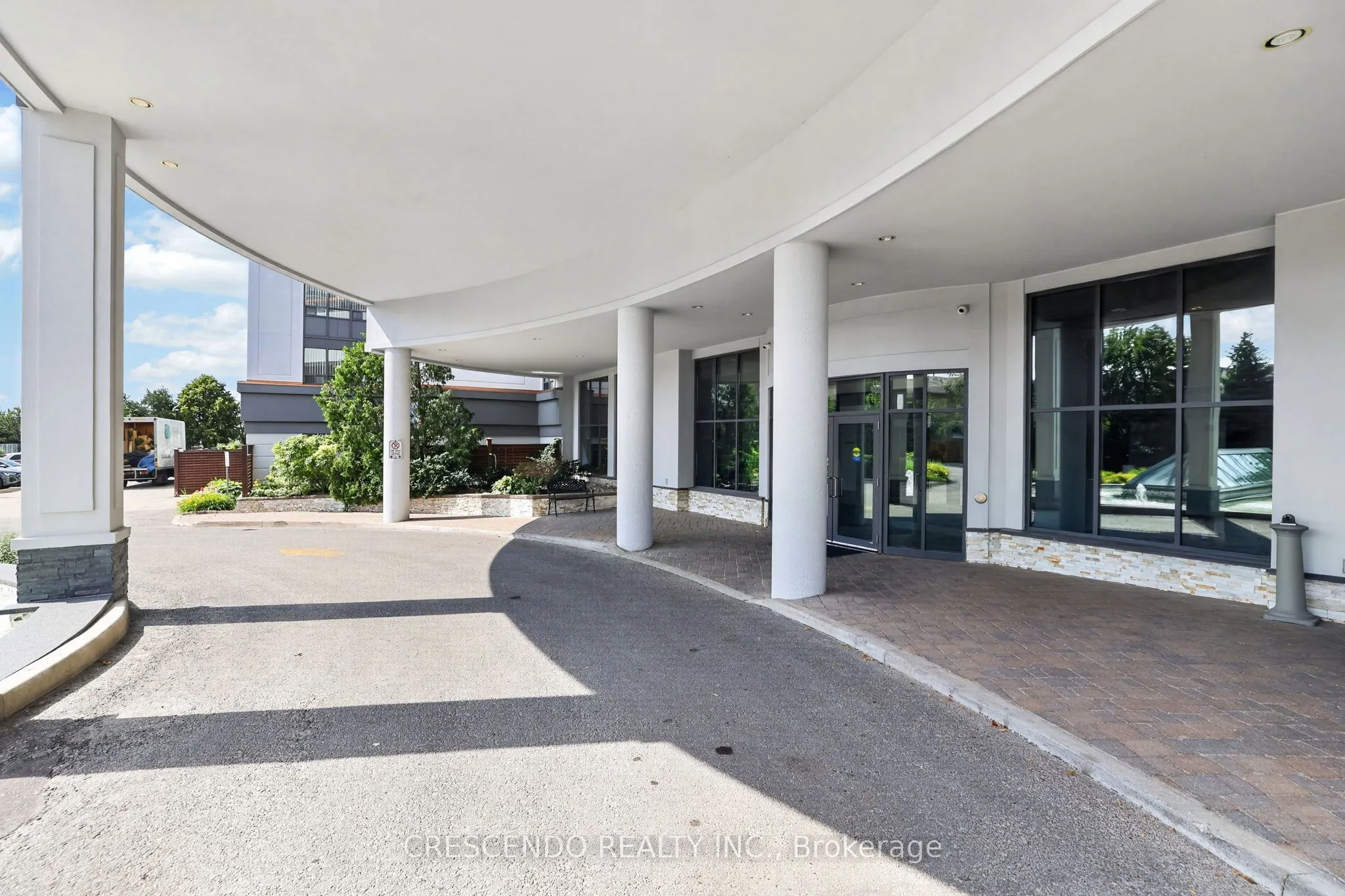 11121 Yonge Street #306