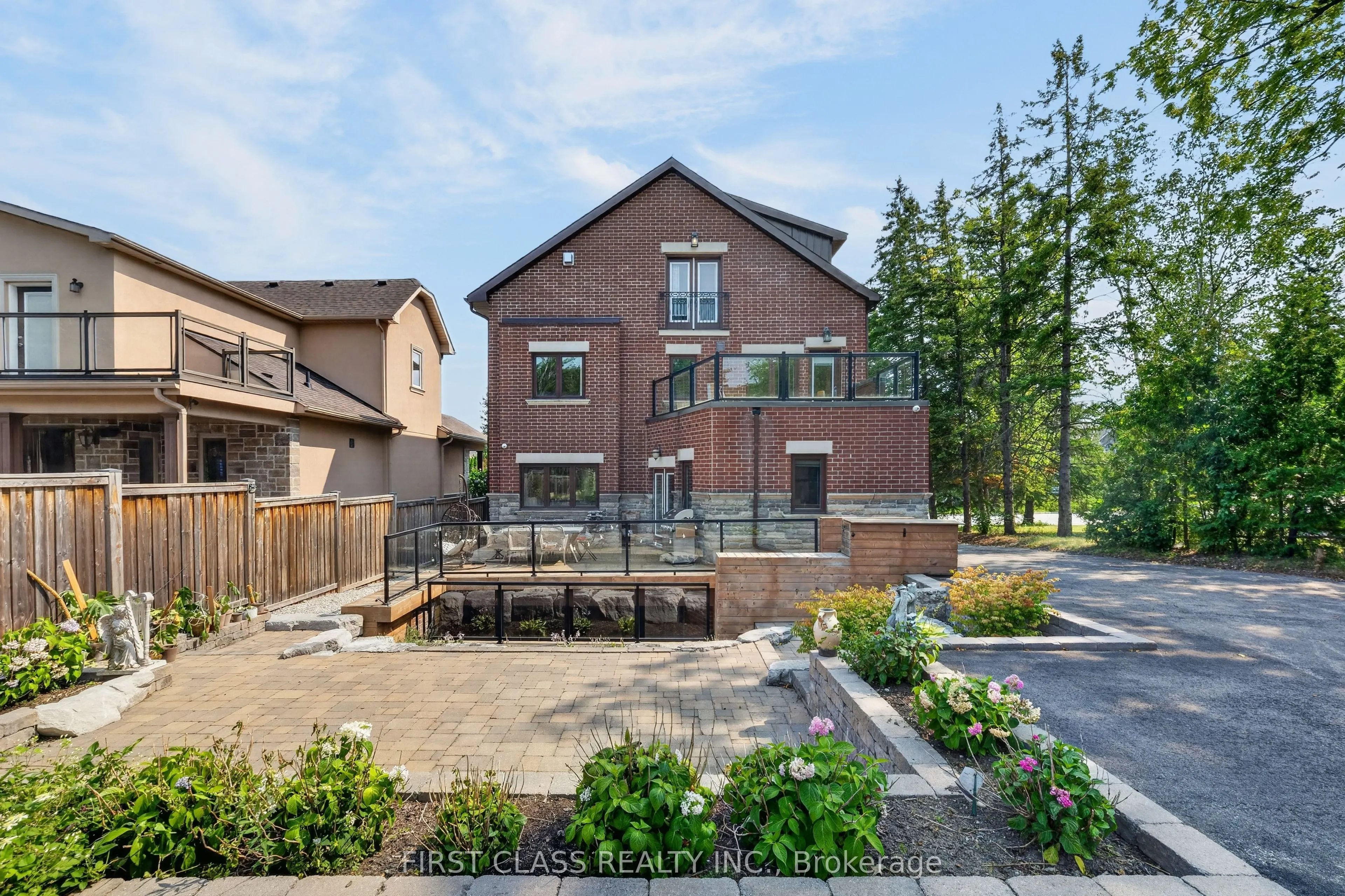 302 Brookside Road
