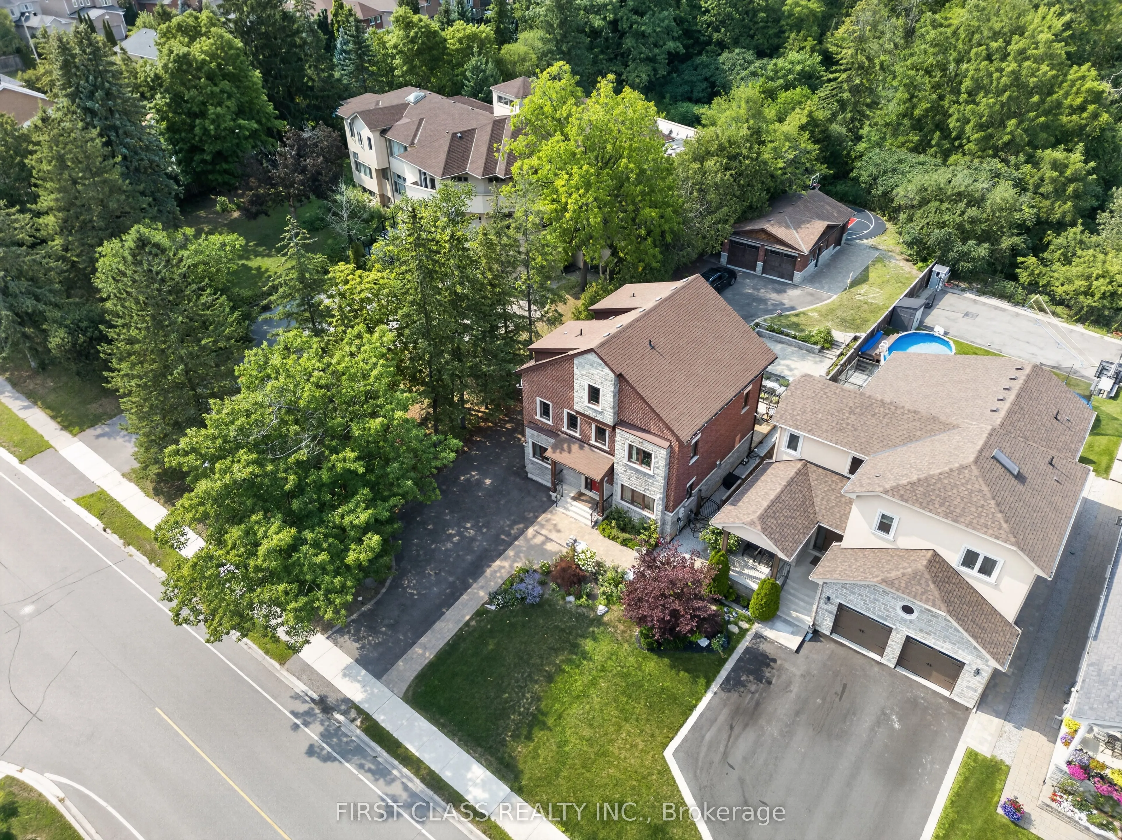 302 Brookside Road