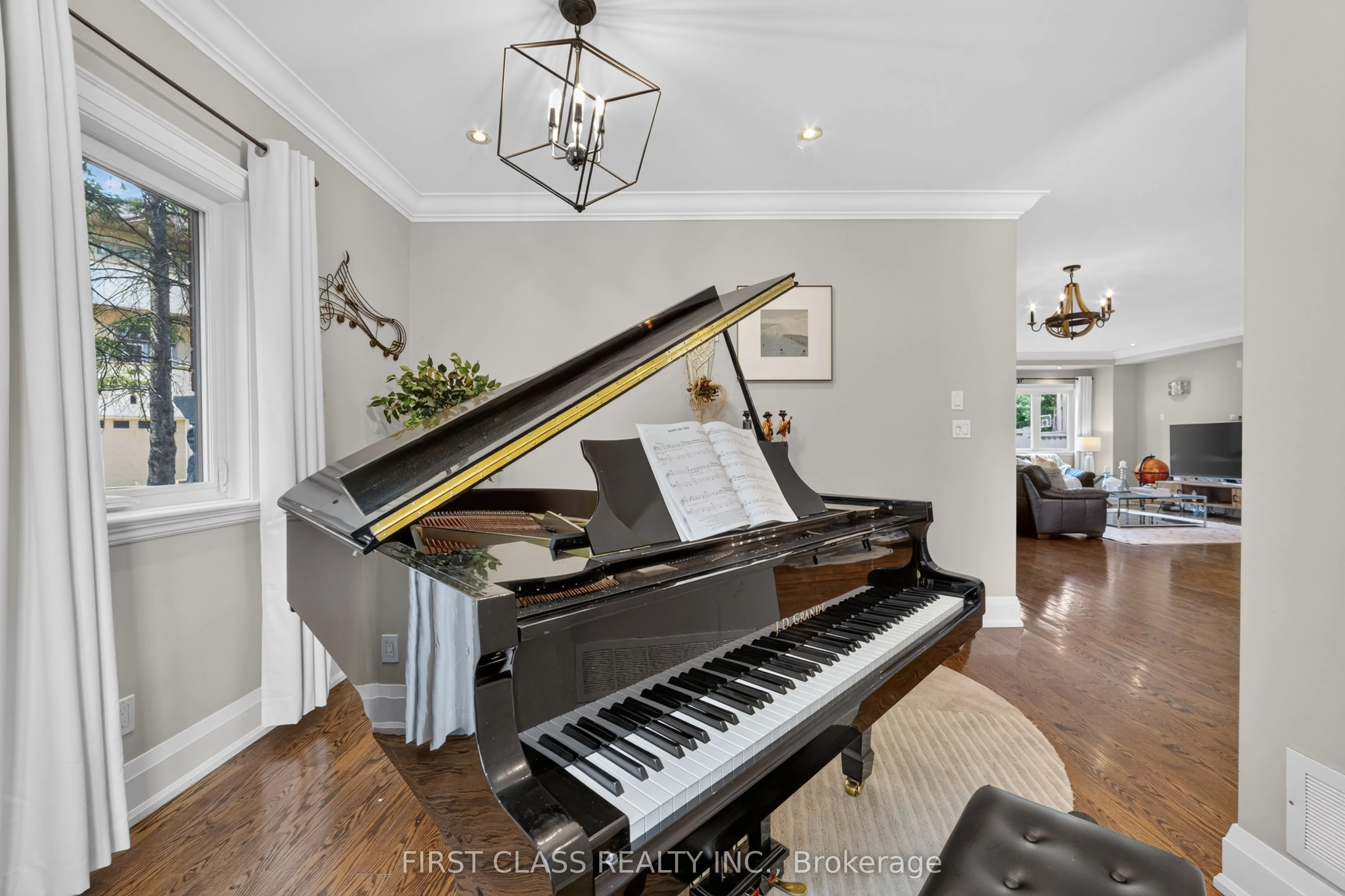 302 Brookside Road