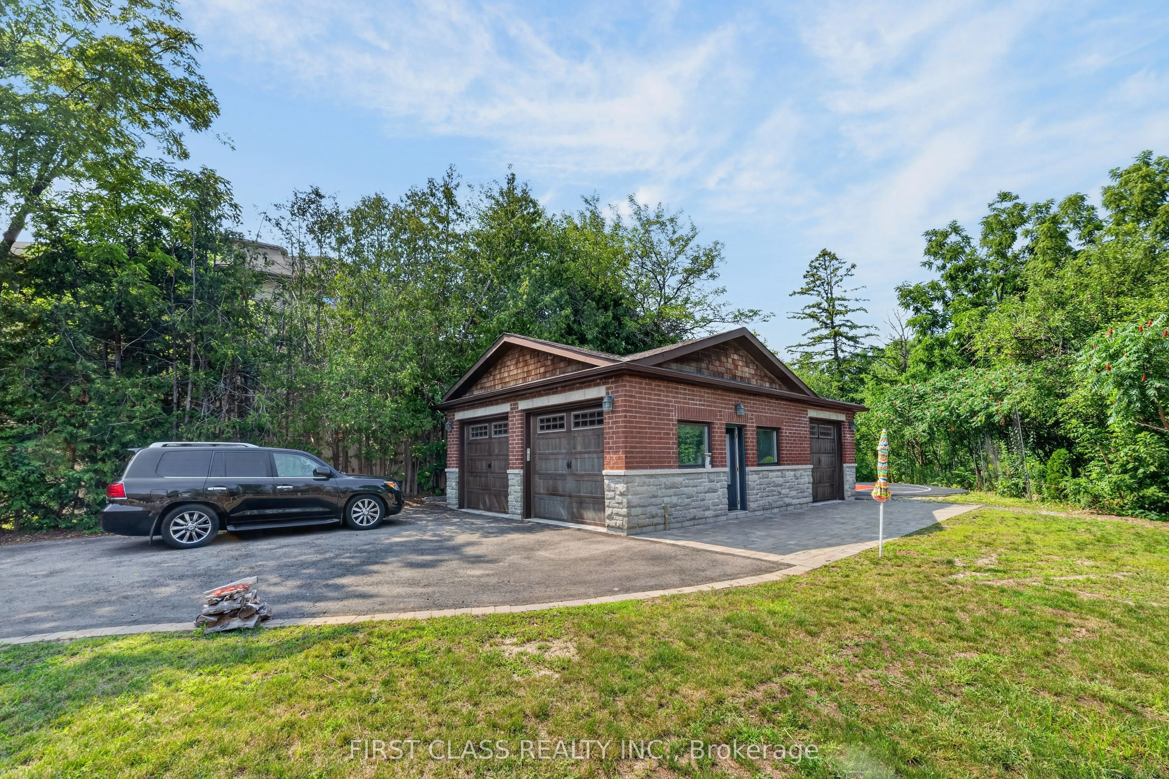 302 Brookside Road