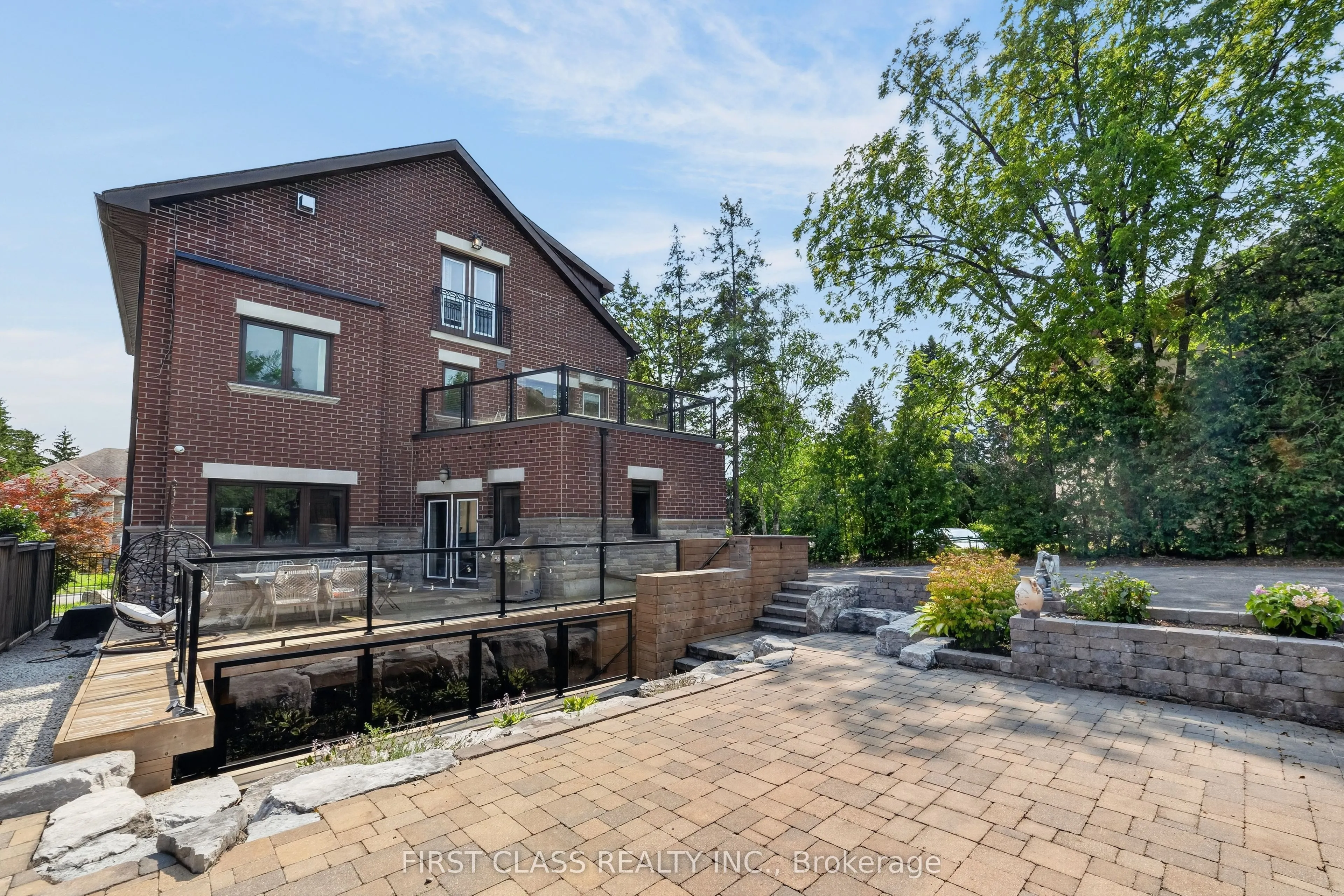 302 Brookside Road