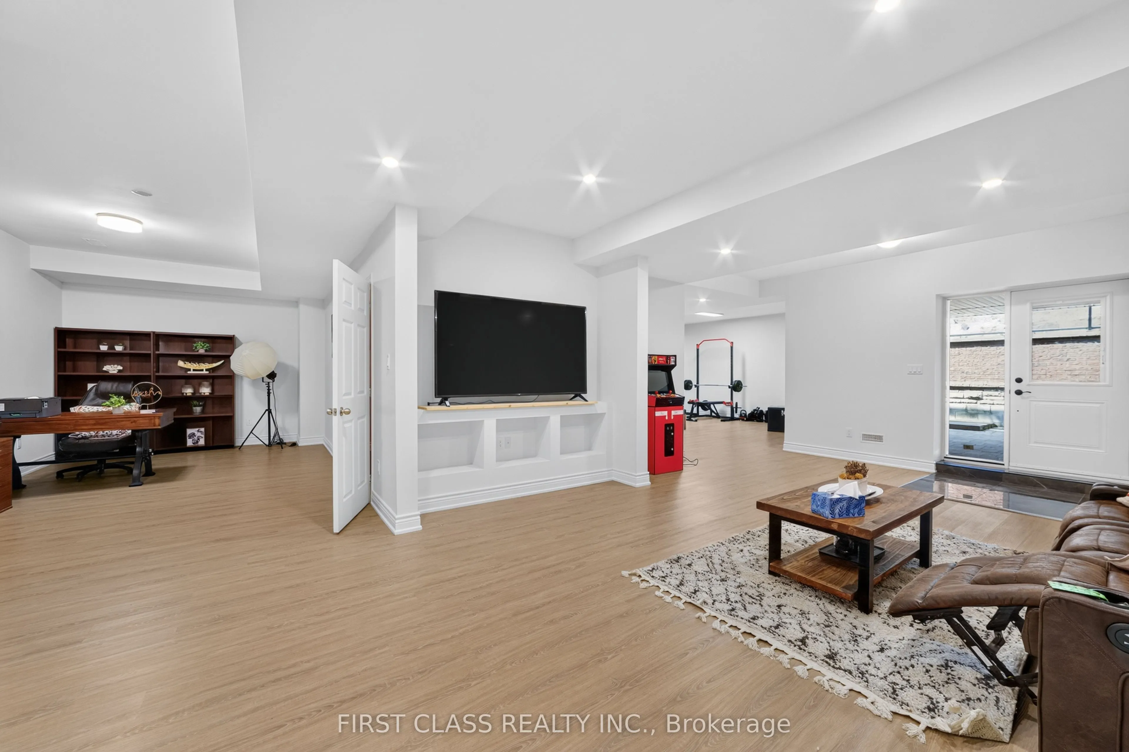 302 Brookside Road