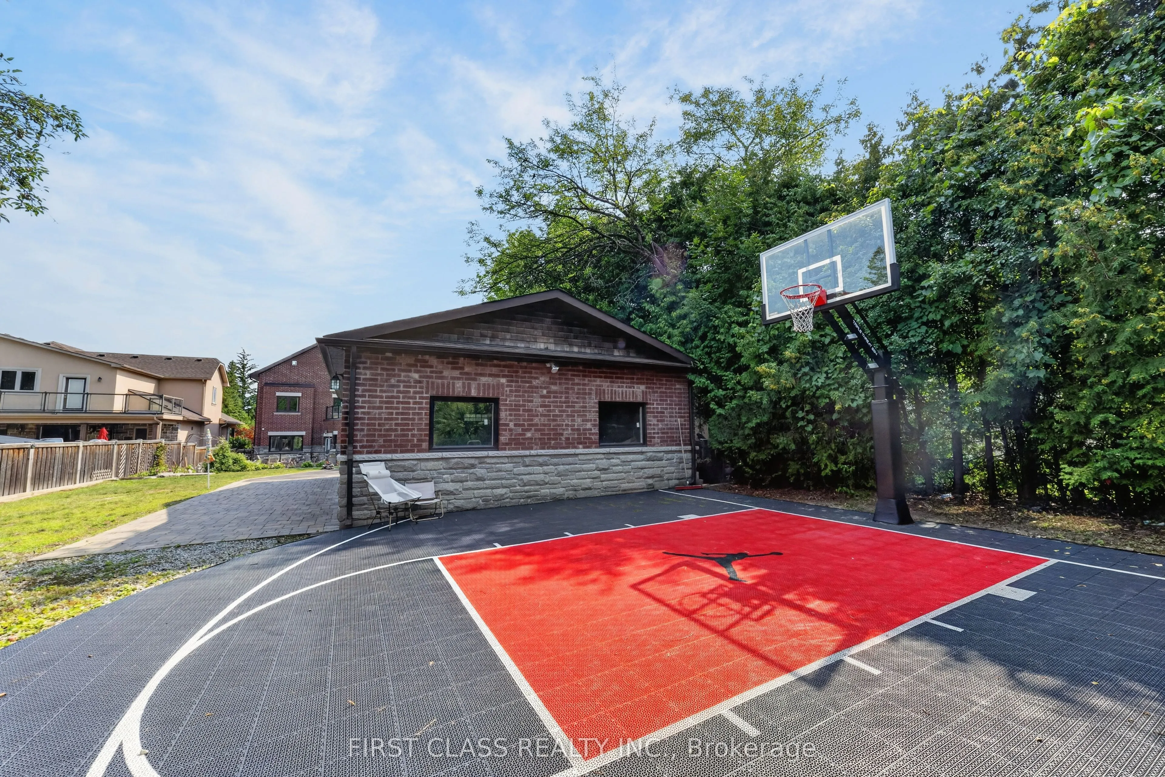 302 Brookside Road