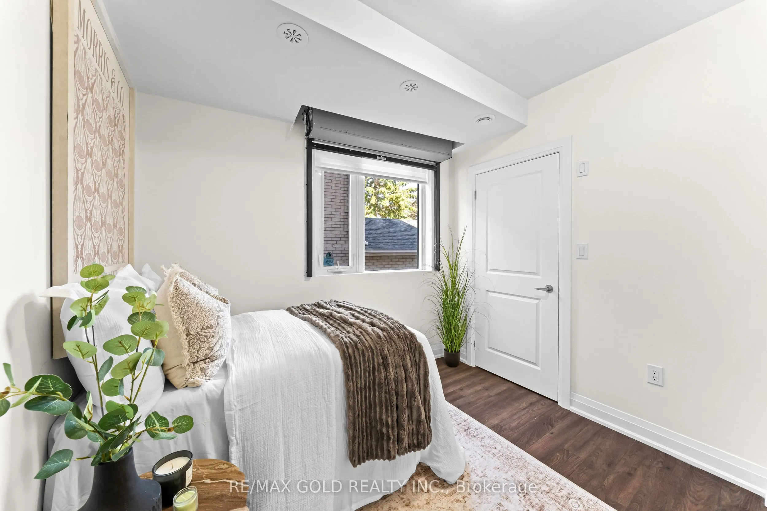 18 Coles Avenue #602