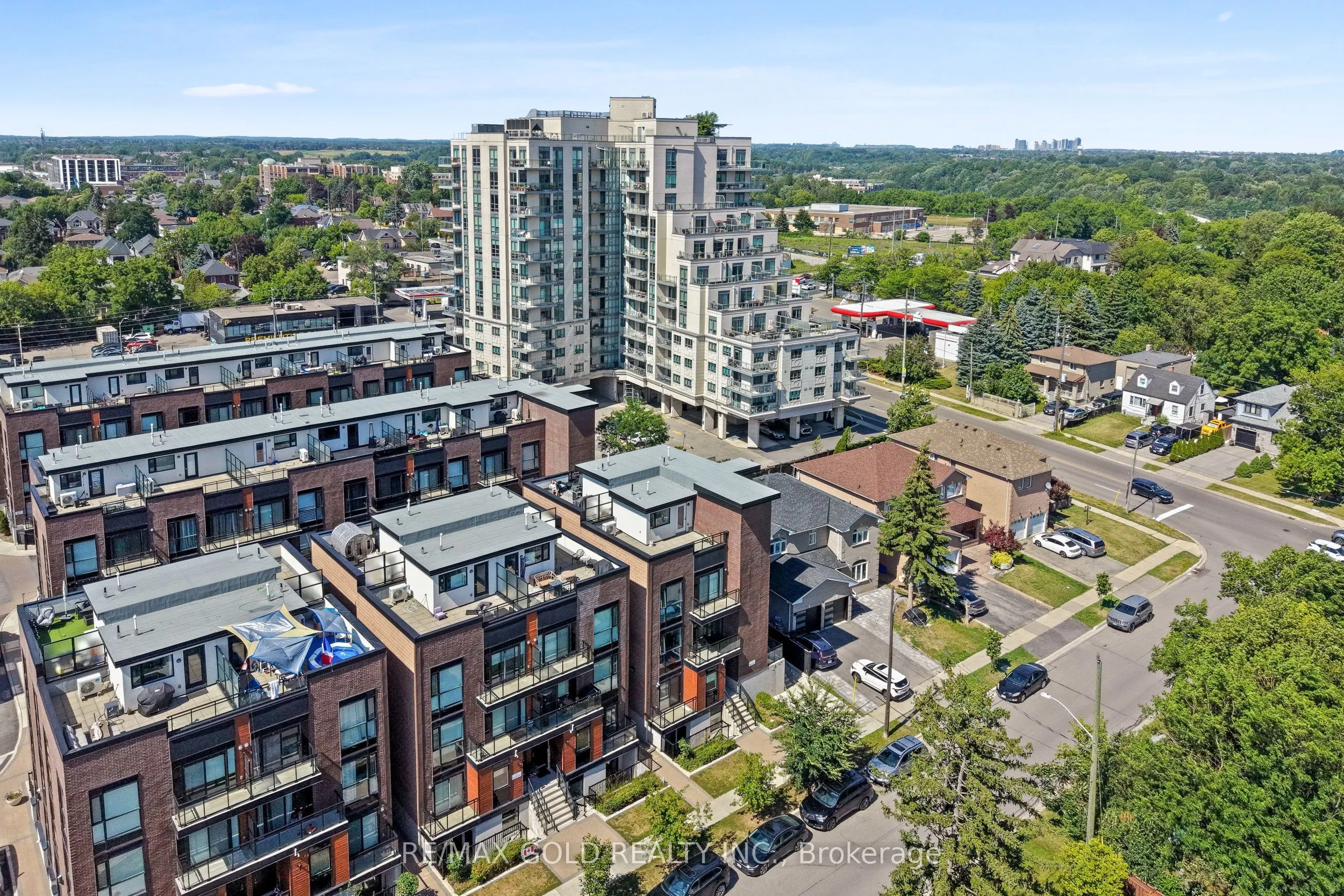 18 Coles Avenue #602
