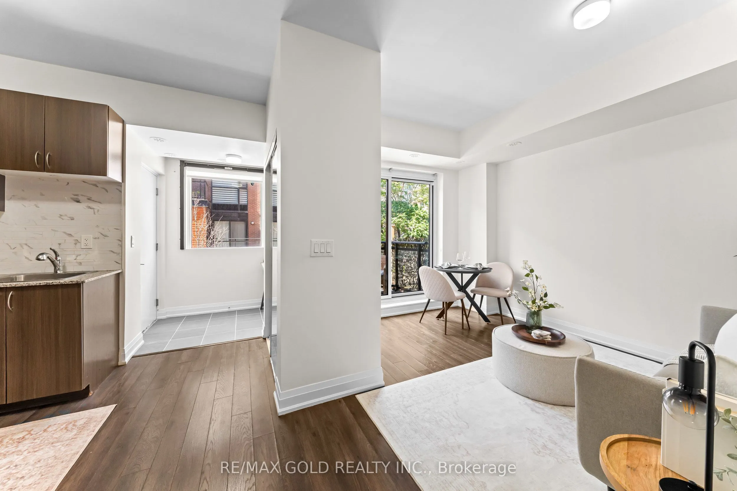 18 Coles Avenue #602