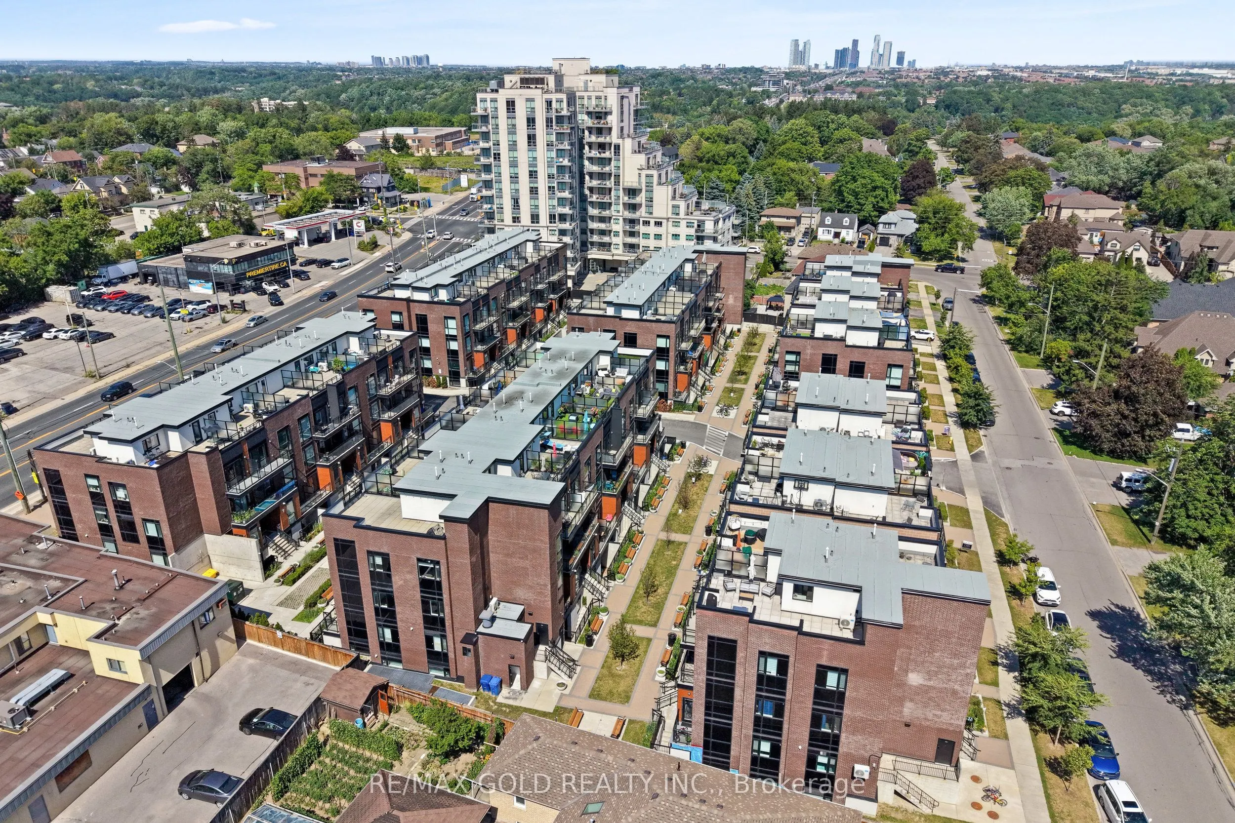 18 Coles Avenue #602