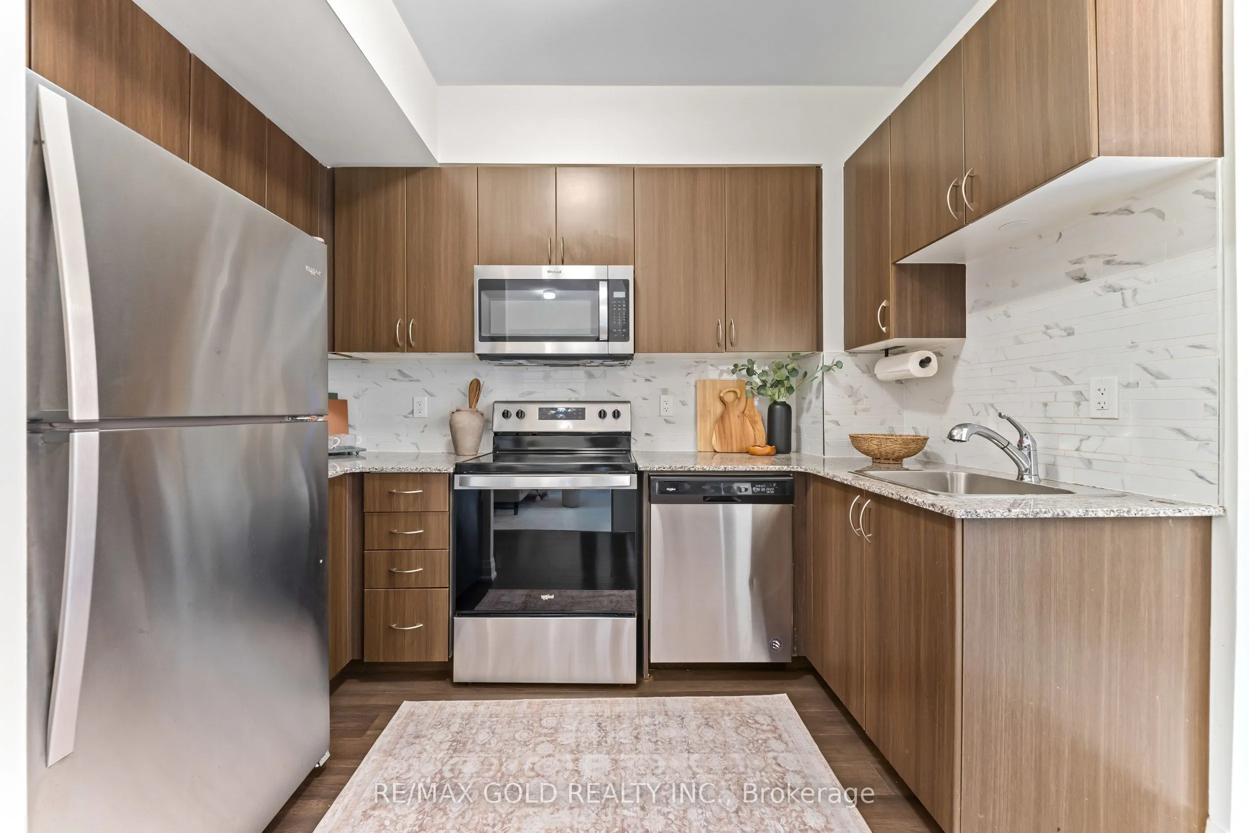 18 Coles Avenue #602