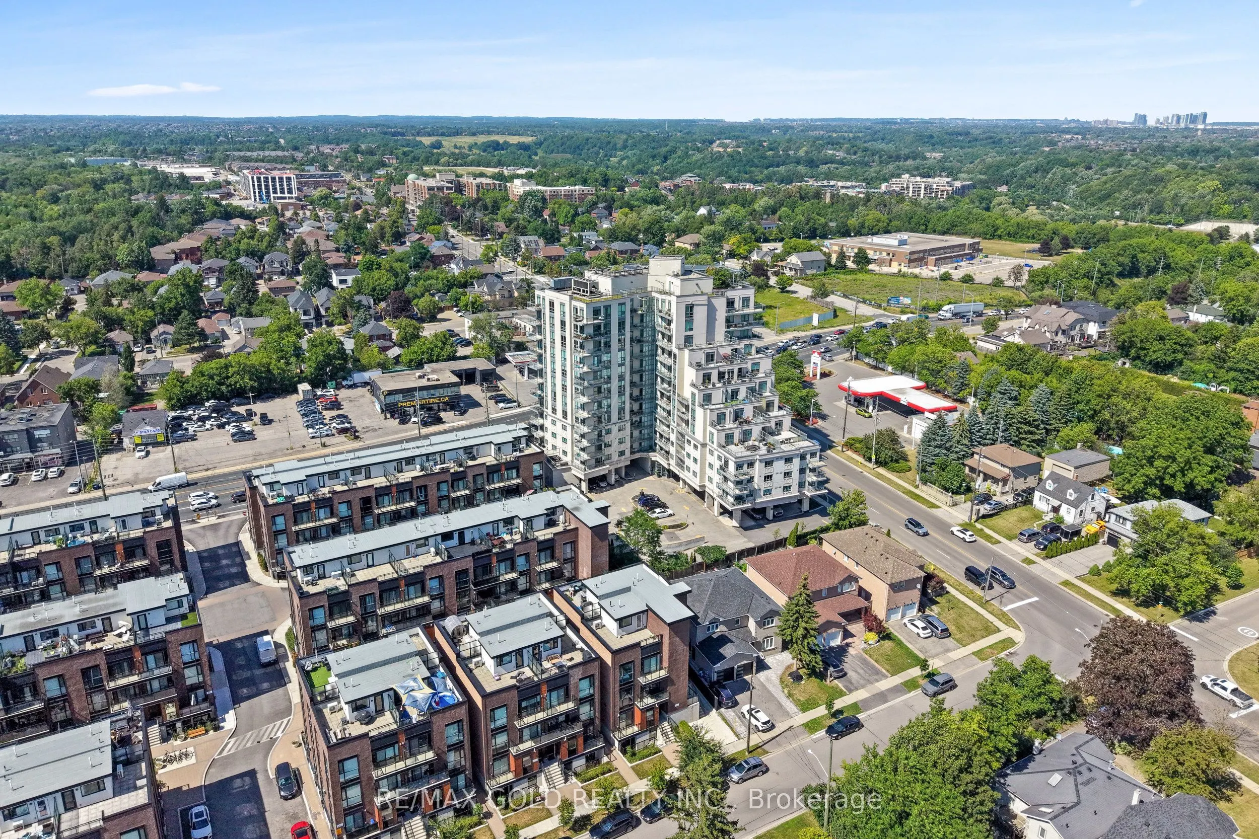 18 Coles Avenue #602