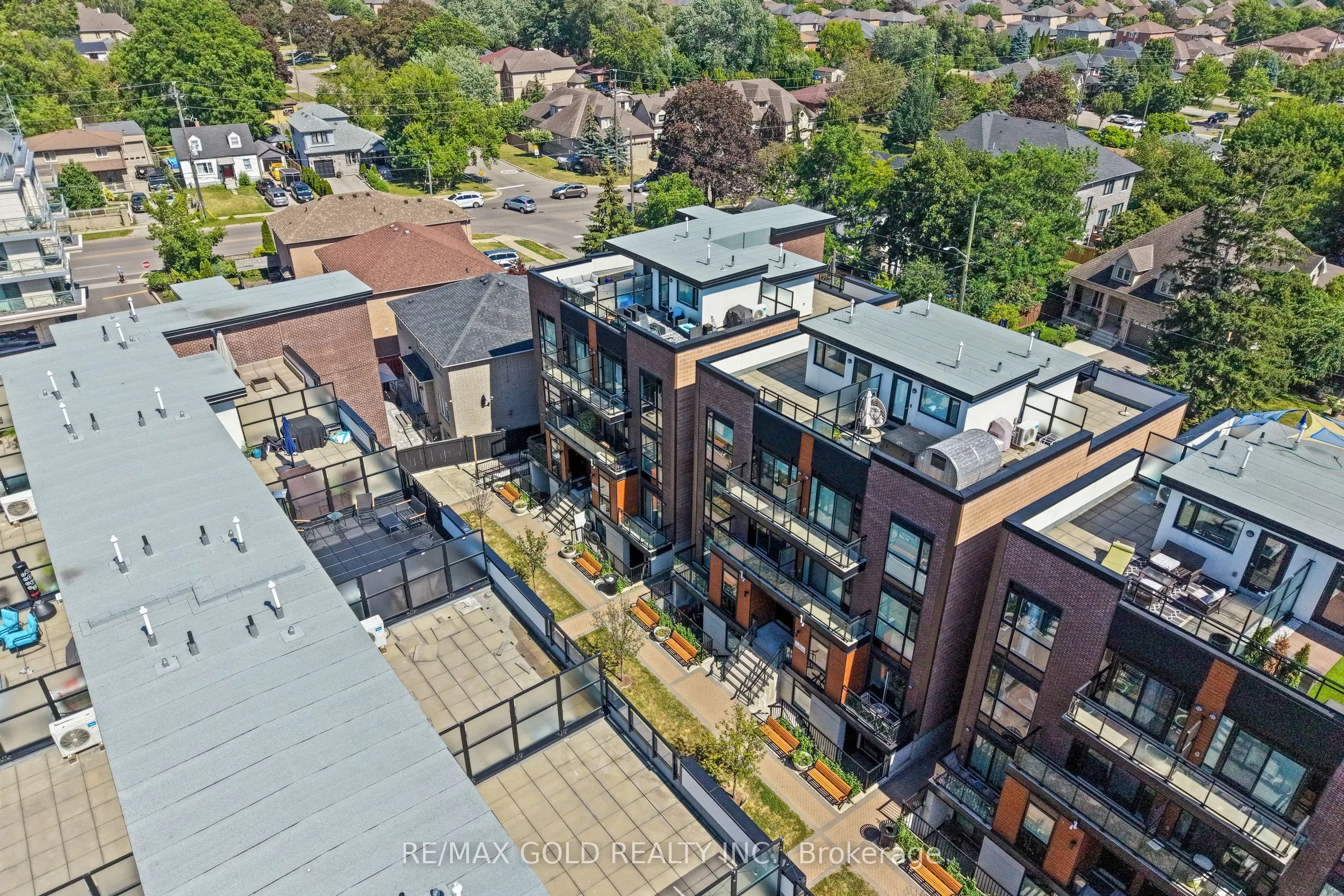 18 Coles Avenue #602