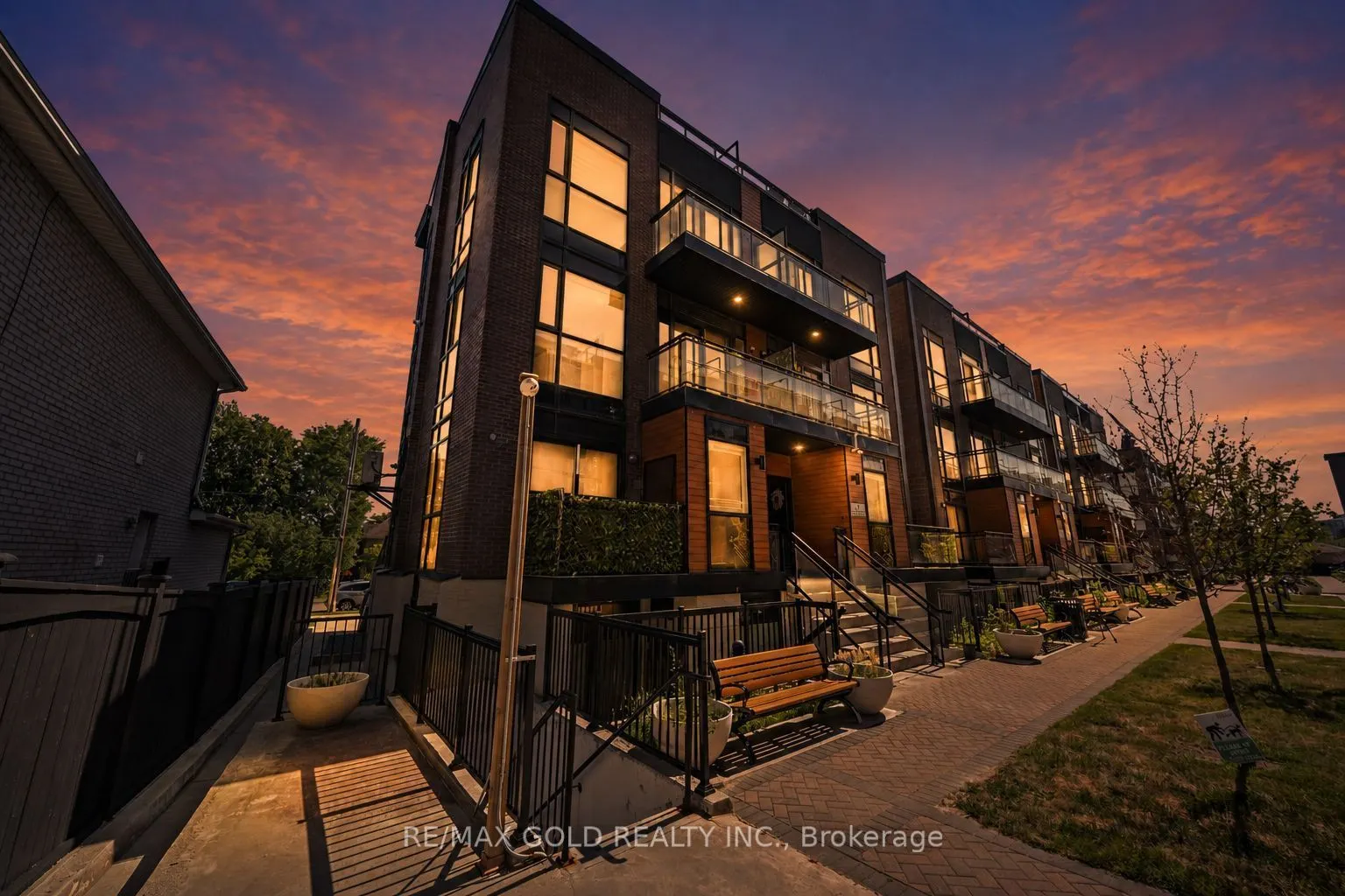 18 Coles Avenue #602