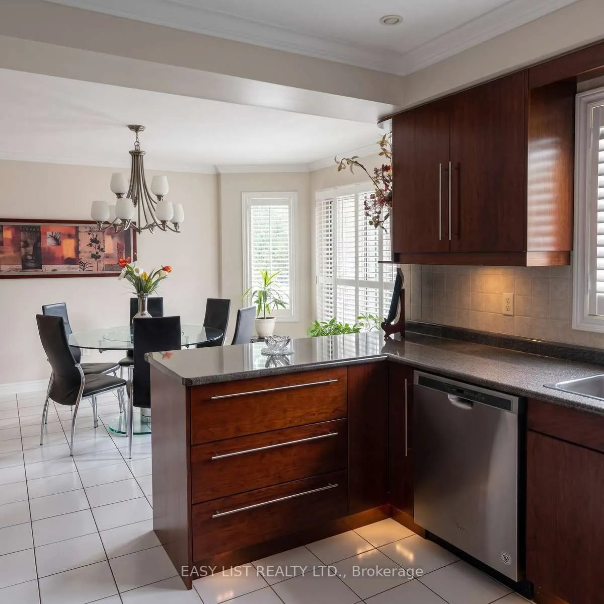 14 Gas Light Crescent