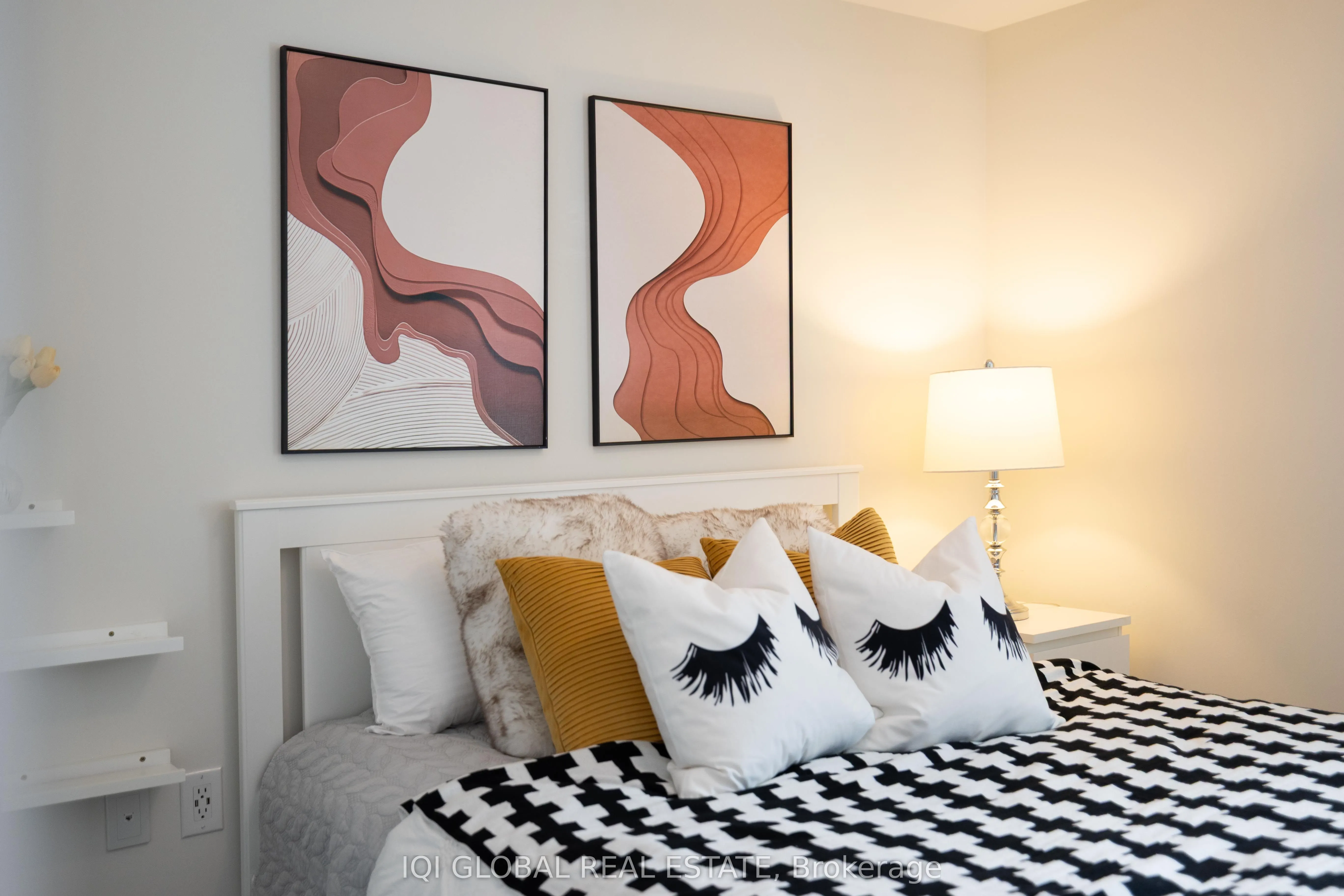 481 Rupert Avenue #2205