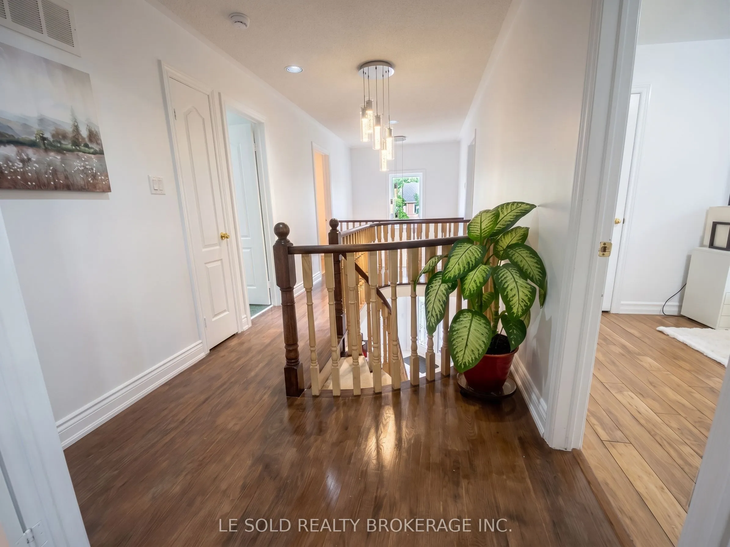 76 Larratt Lane