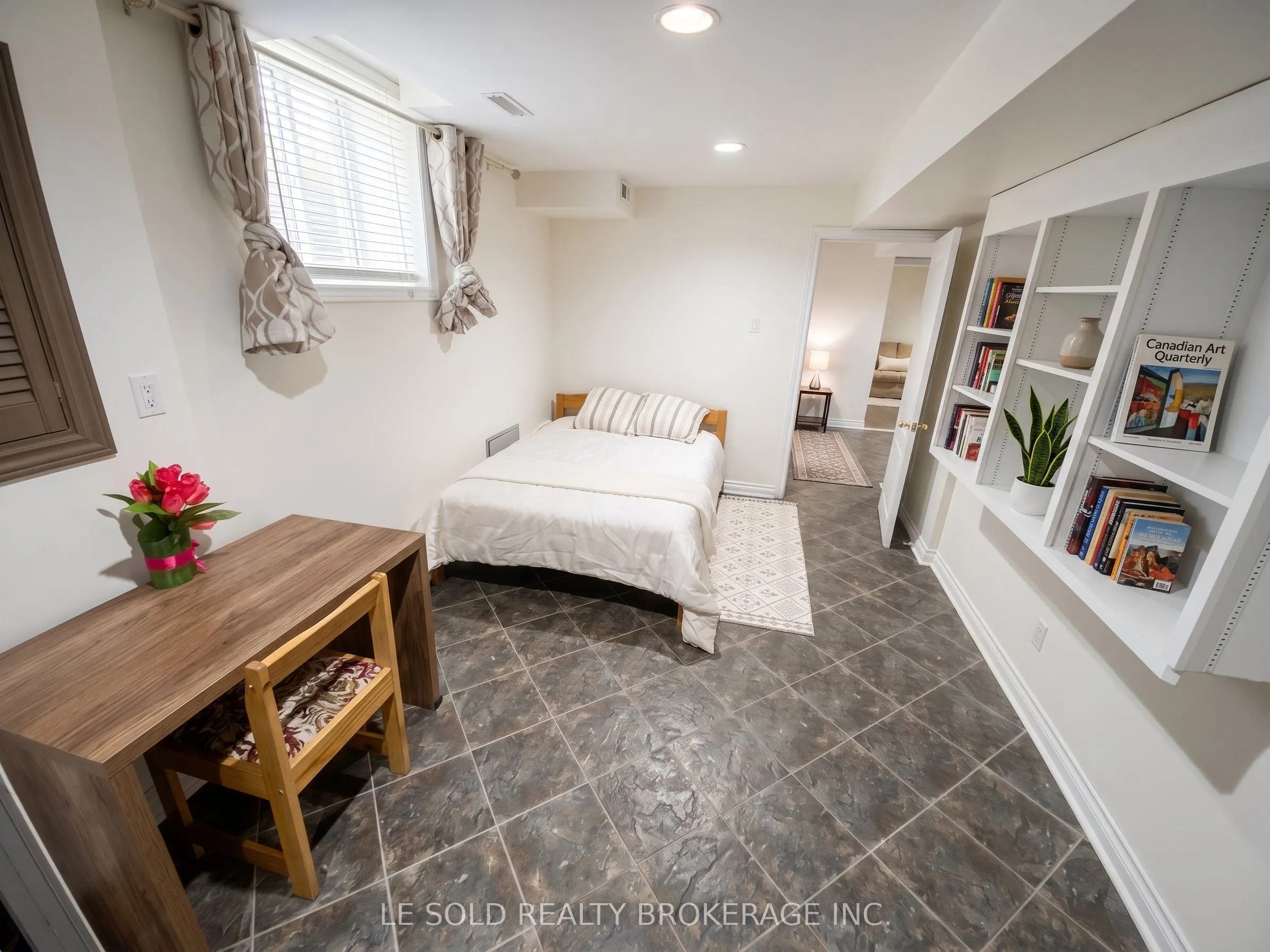 76 Larratt Lane