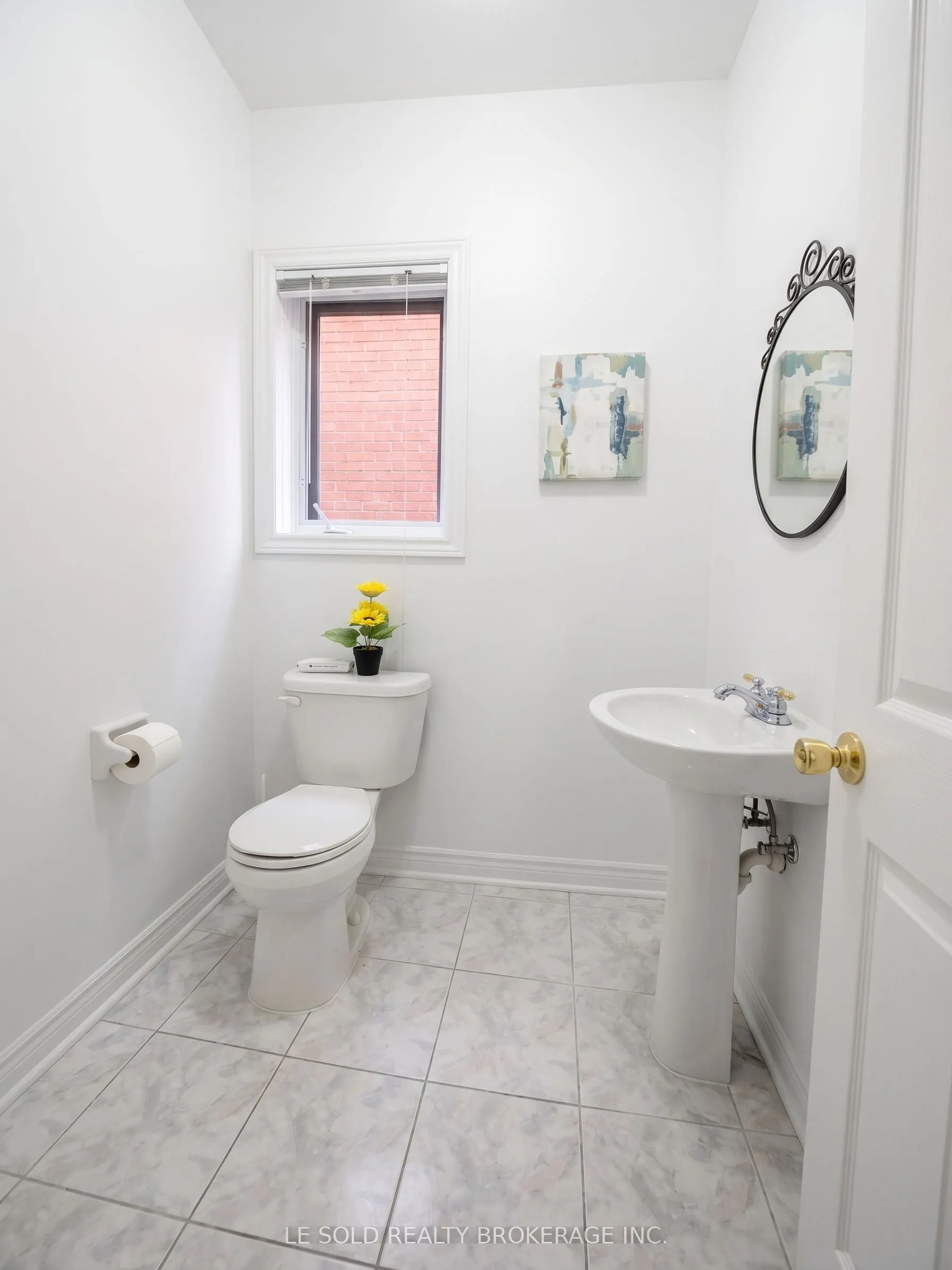 76 Larratt Lane