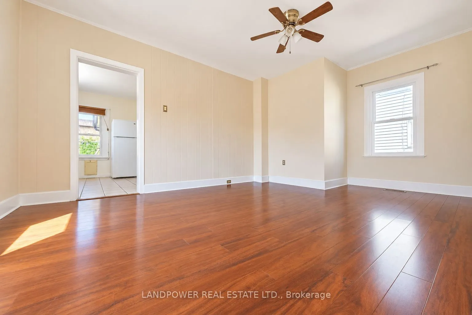 451 Ontario Street S #Main Floor
