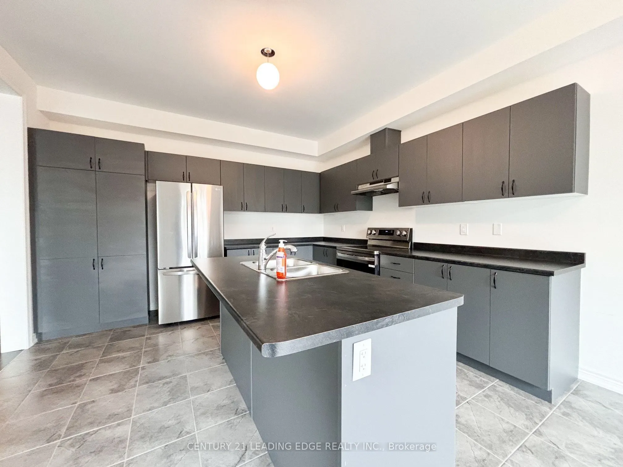 19 Wakefield Boulevard