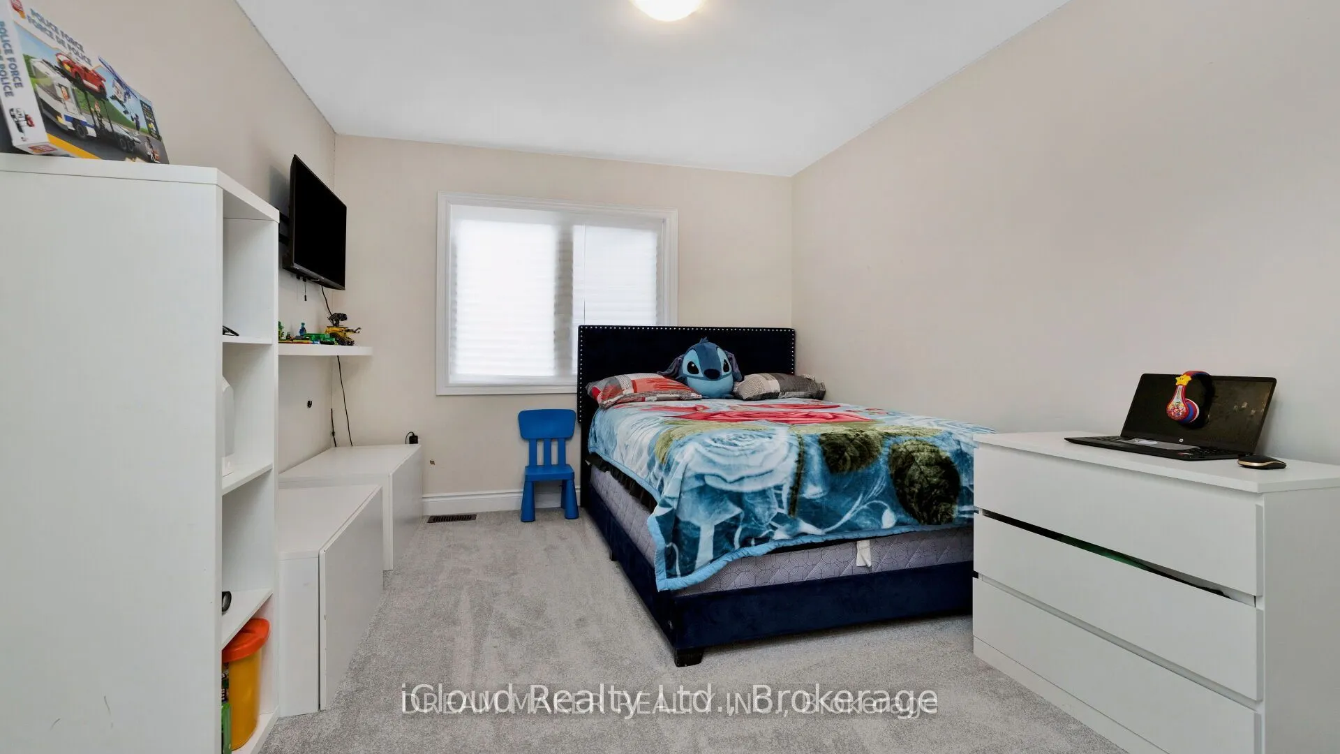 73 Lorne Thomas Place