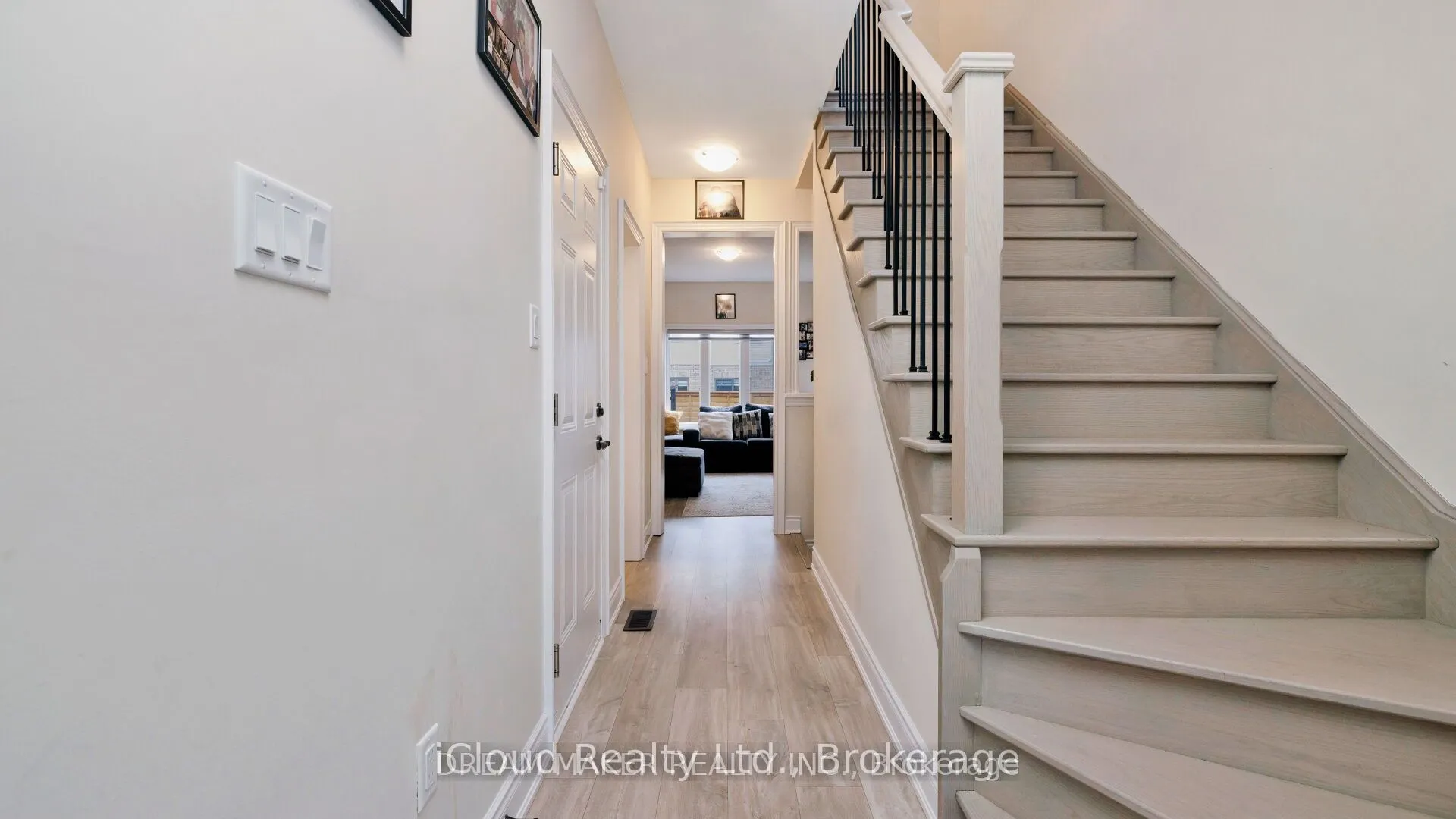 73 Lorne Thomas Place