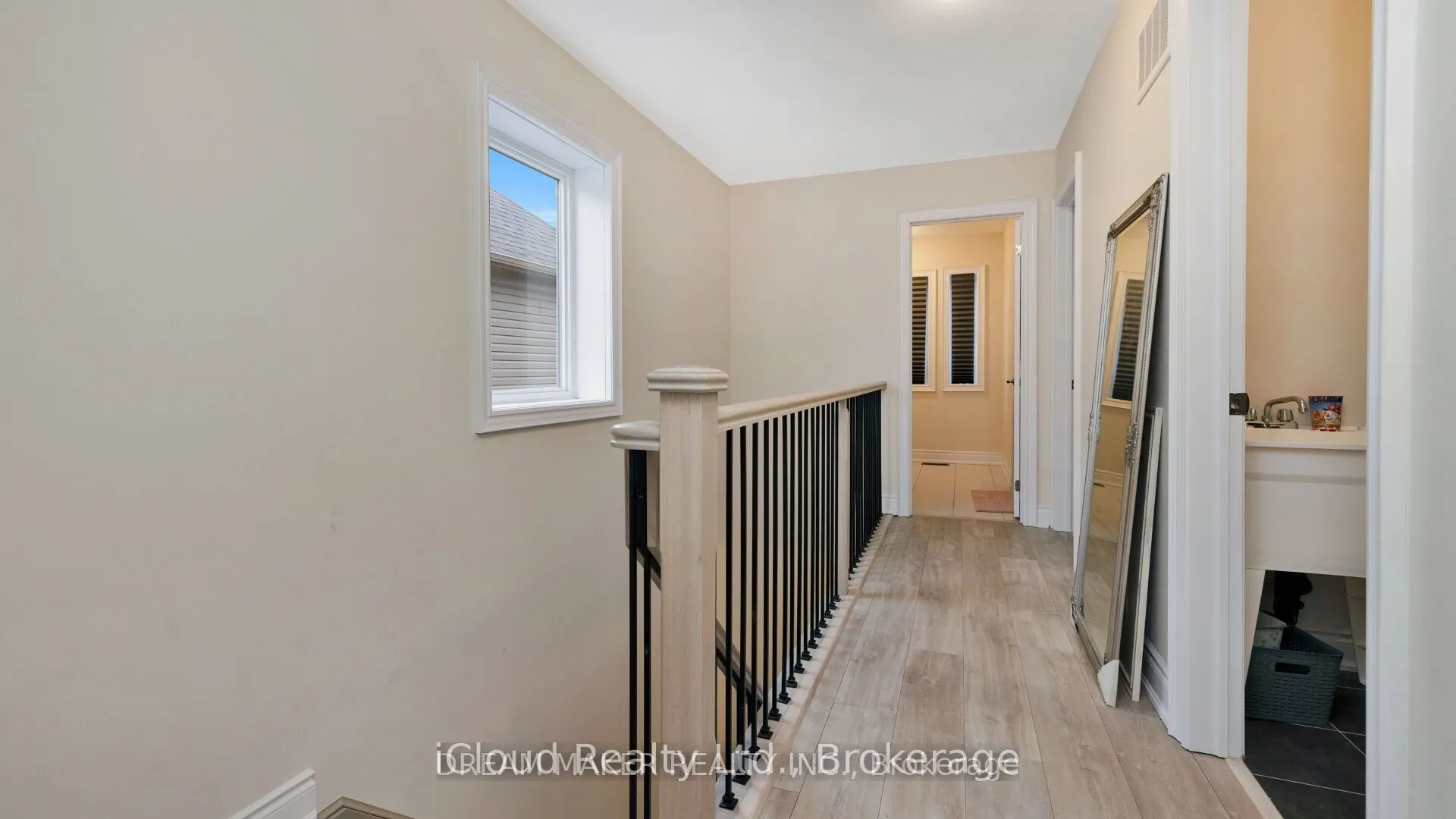 73 Lorne Thomas Place