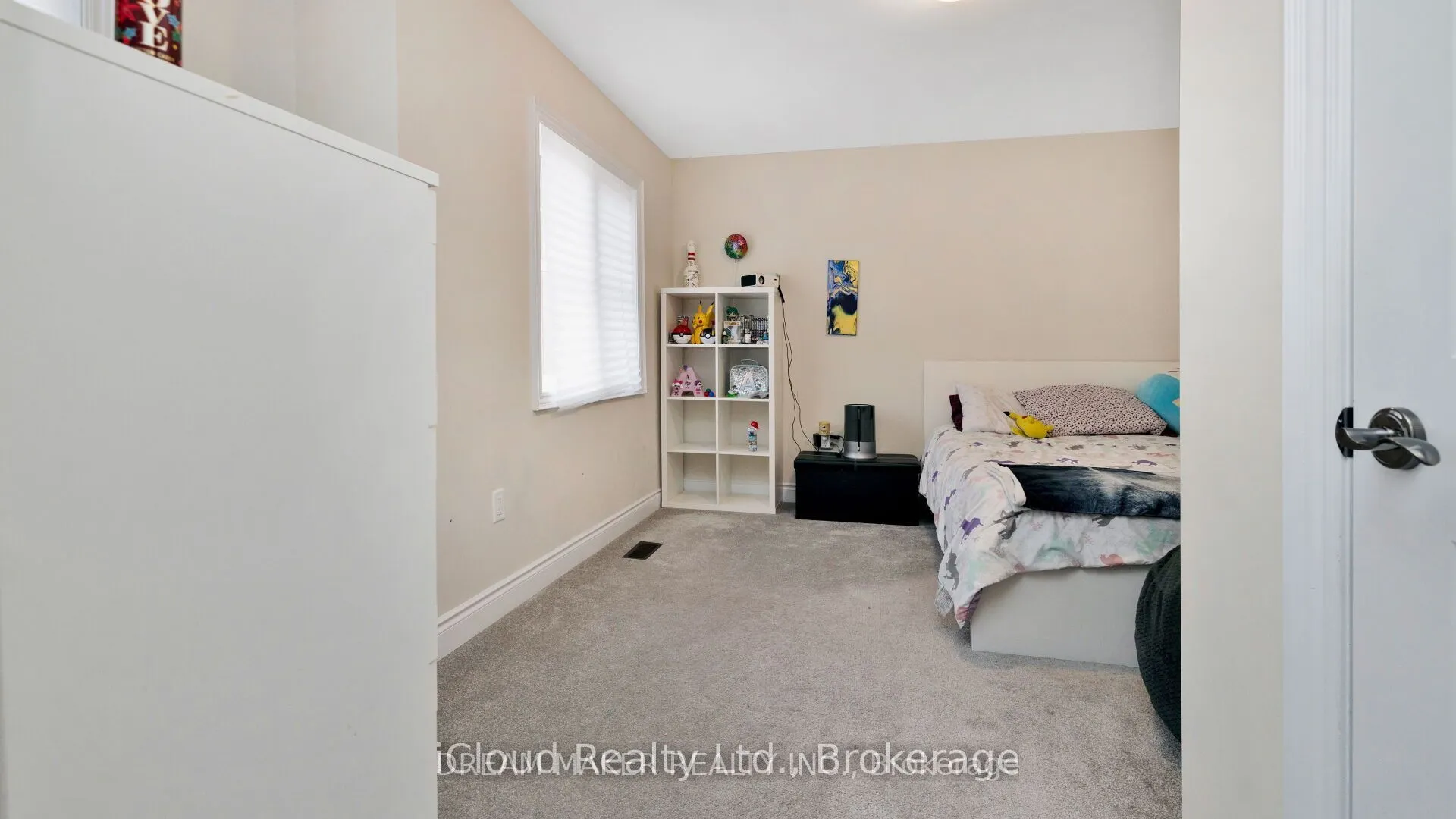 73 Lorne Thomas Place