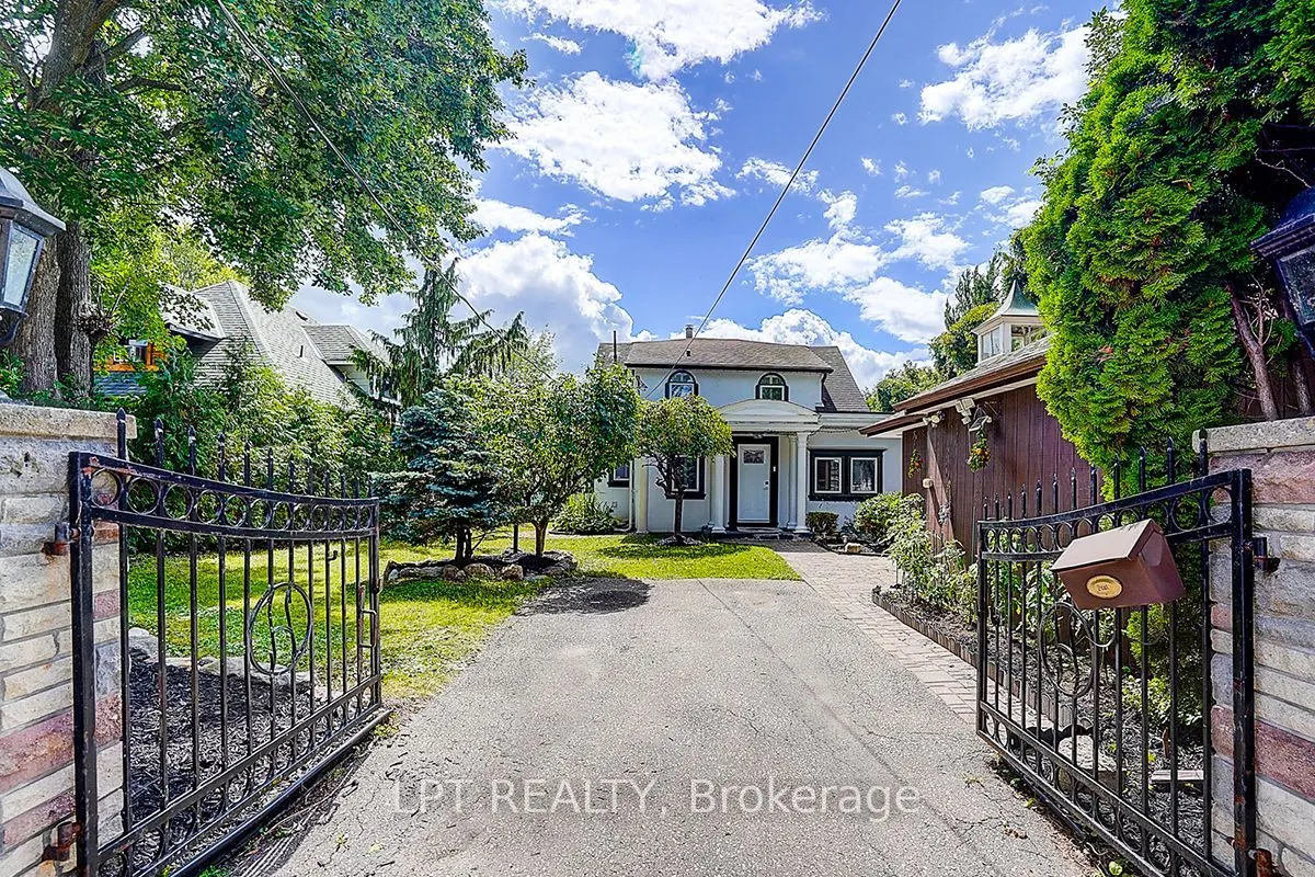 38 Metropolitan Crescent