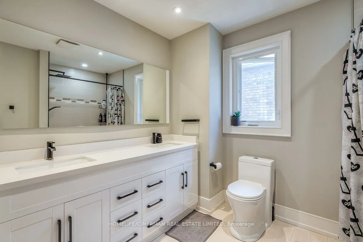 365 Kennedy Street W