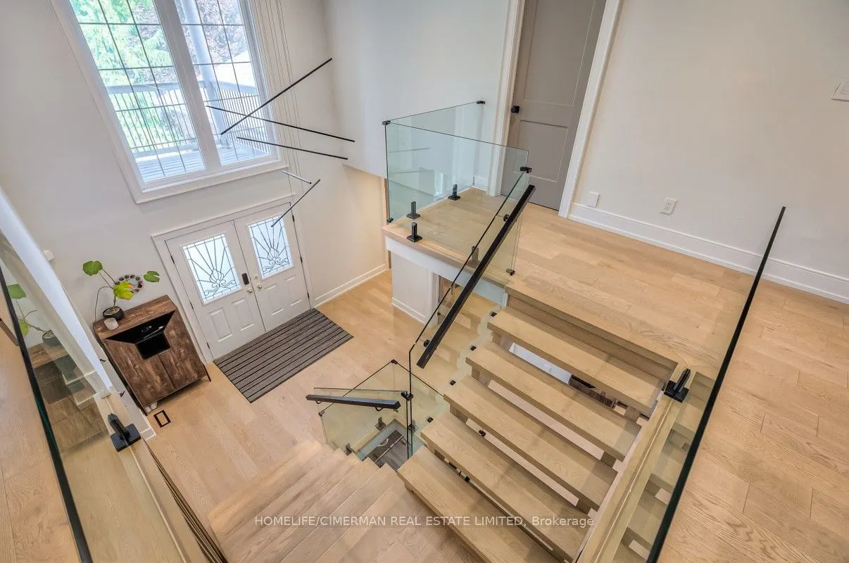 365 Kennedy Street W