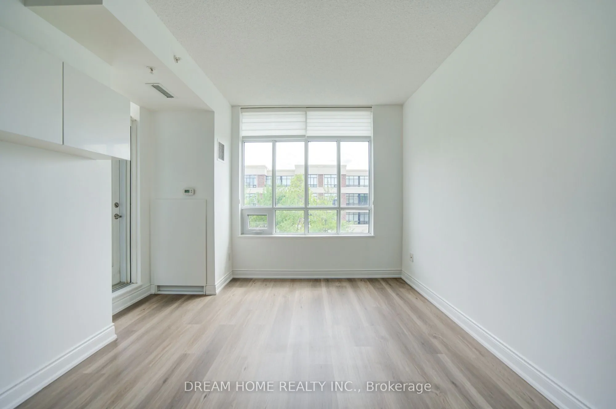 2396 Major Mackenzie Drive #322