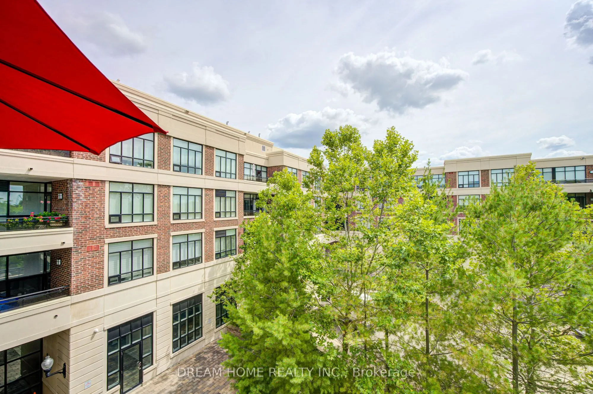2396 Major Mackenzie Drive #322
