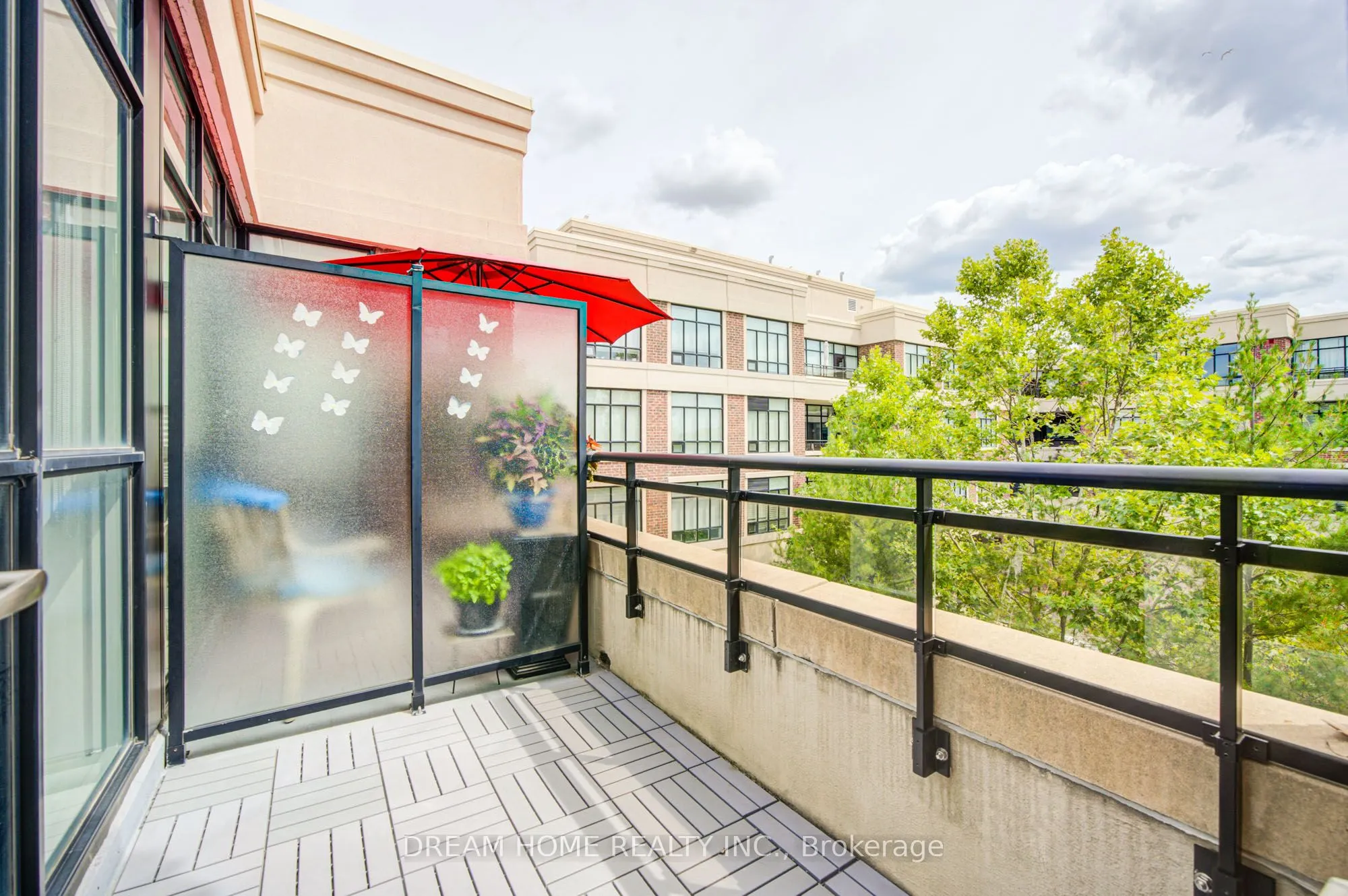 2396 Major Mackenzie Drive #322