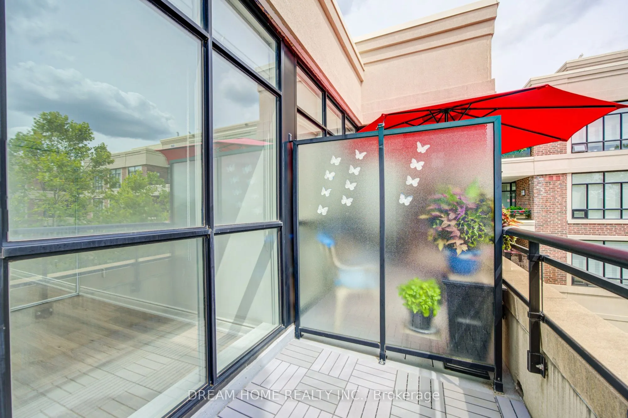 2396 Major Mackenzie Drive #322