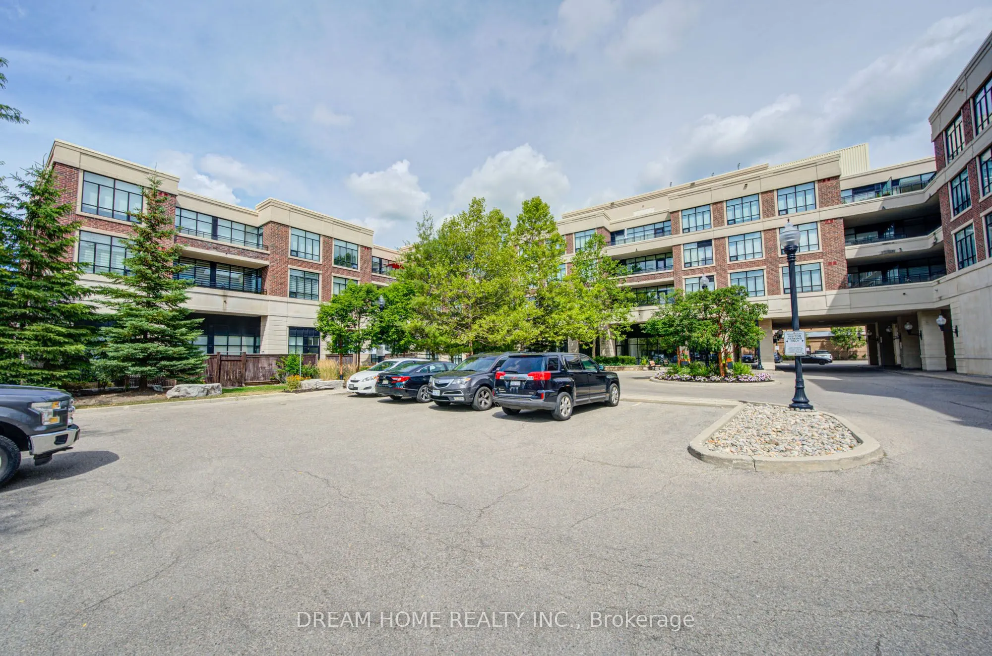 2396 Major Mackenzie Drive #322