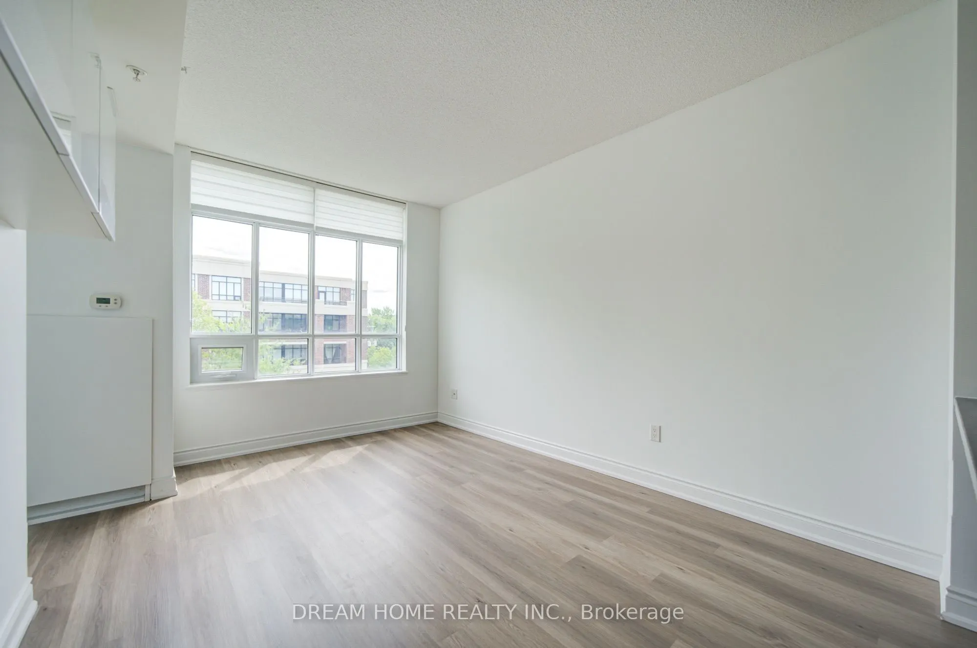 2396 Major Mackenzie Drive #322
