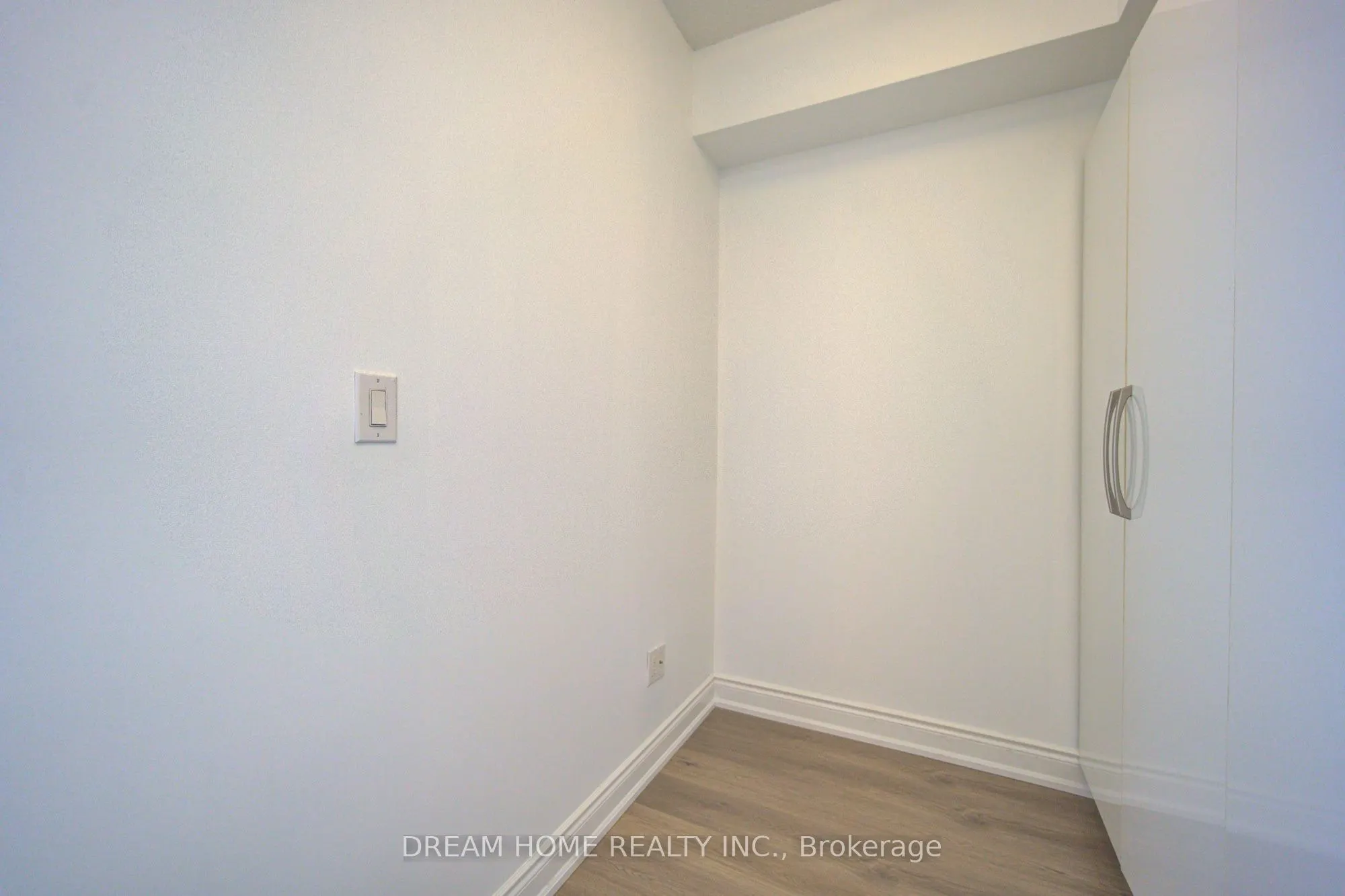 2396 Major Mackenzie Drive #322