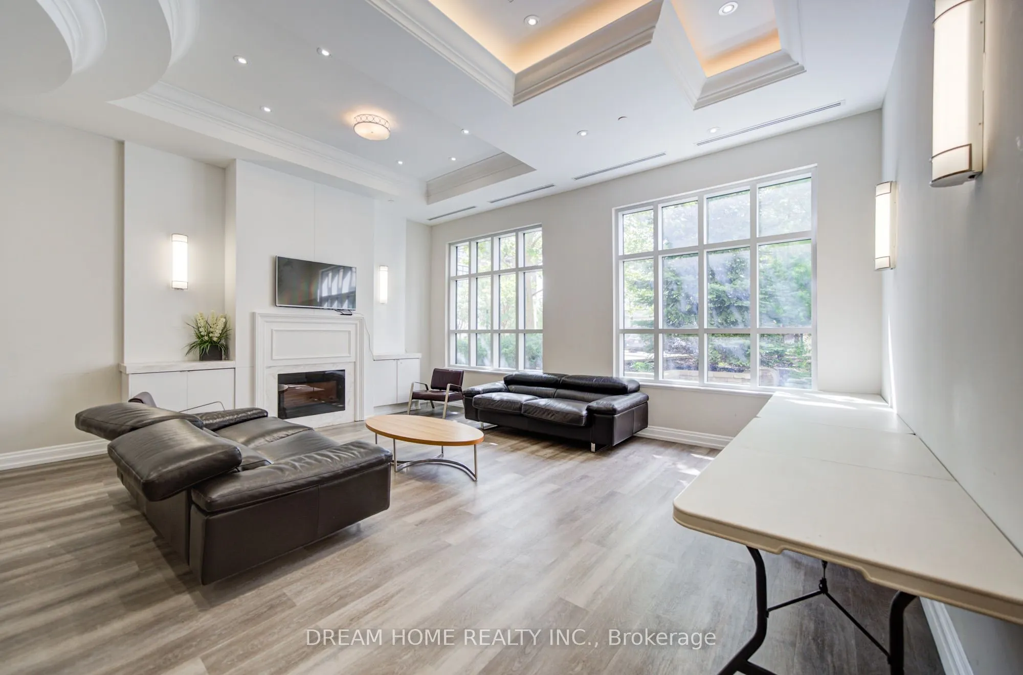 2396 Major Mackenzie Drive #322