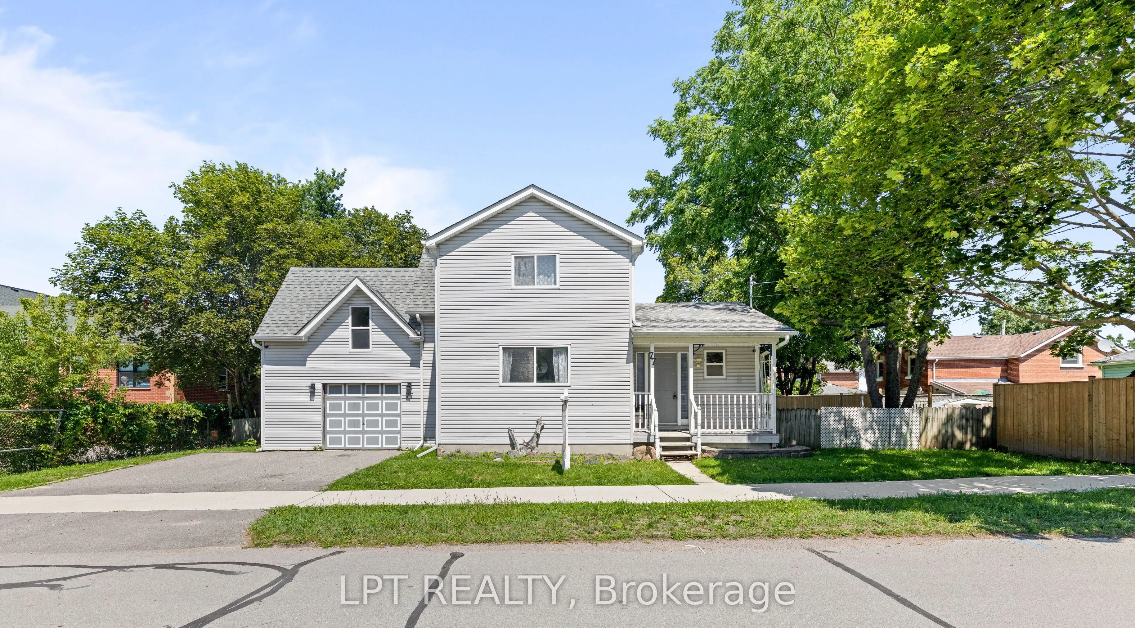 77 Munro St West Street W