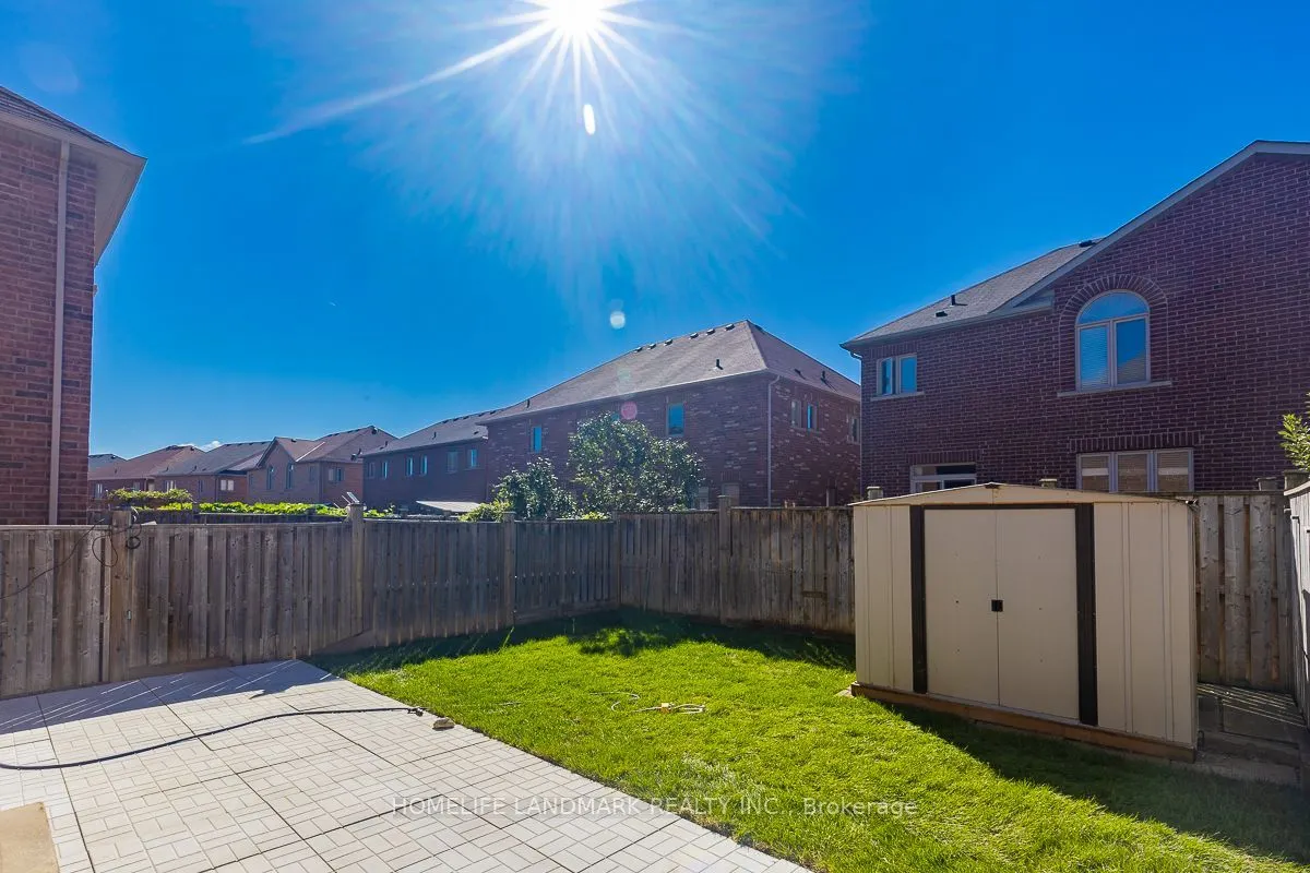 15 Chokecherry Crescent