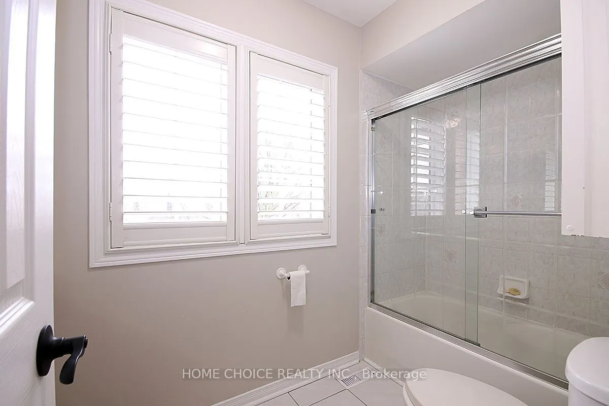 155 Hollandview Trail
