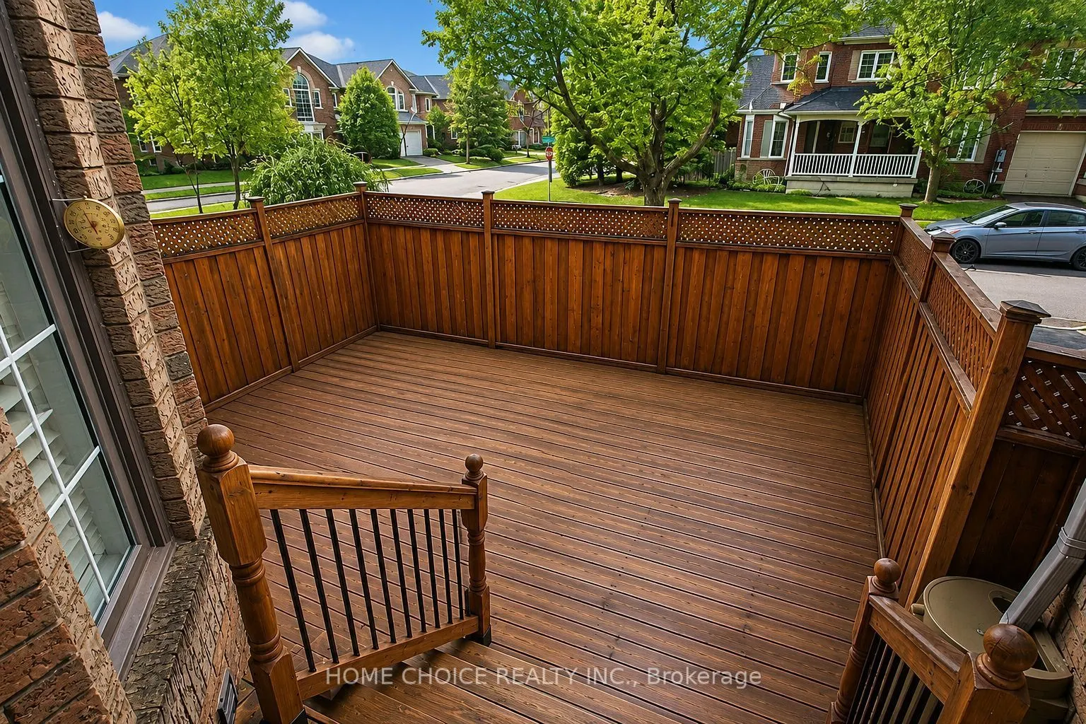 155 Hollandview Trail