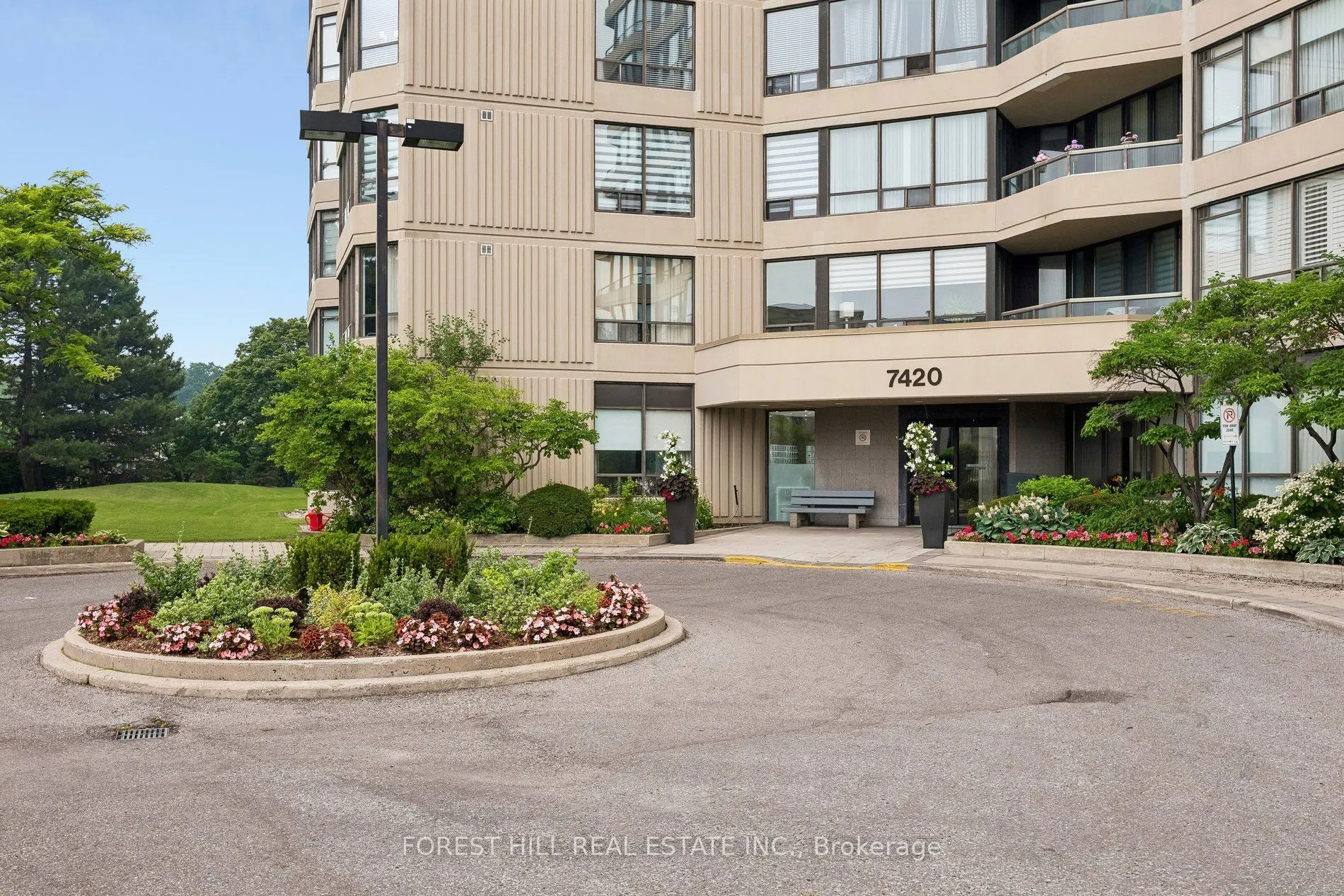 7420 Bathurst Street #101
